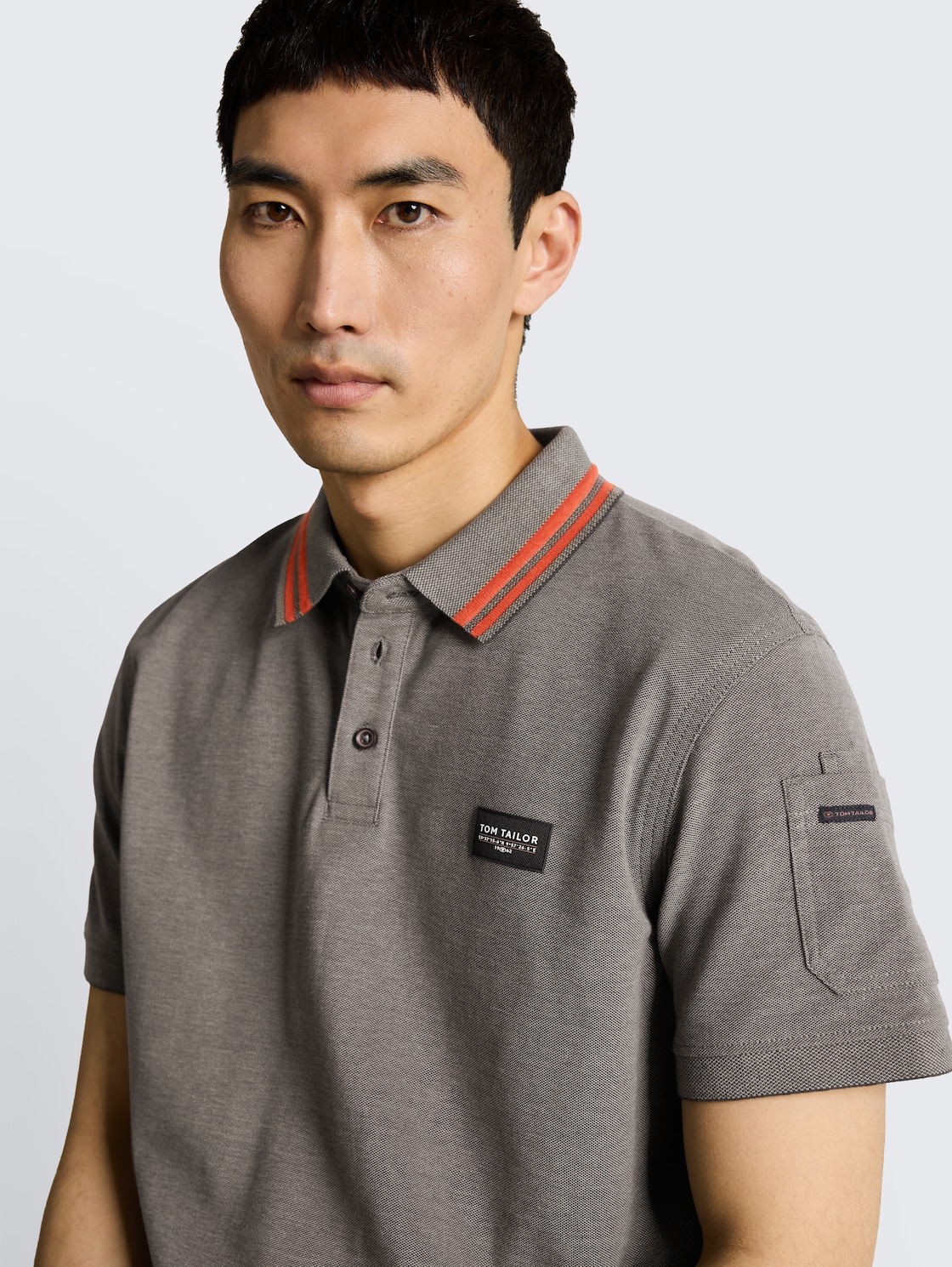 Poloshirt mit Ärmeltasche - olive green grey two tone