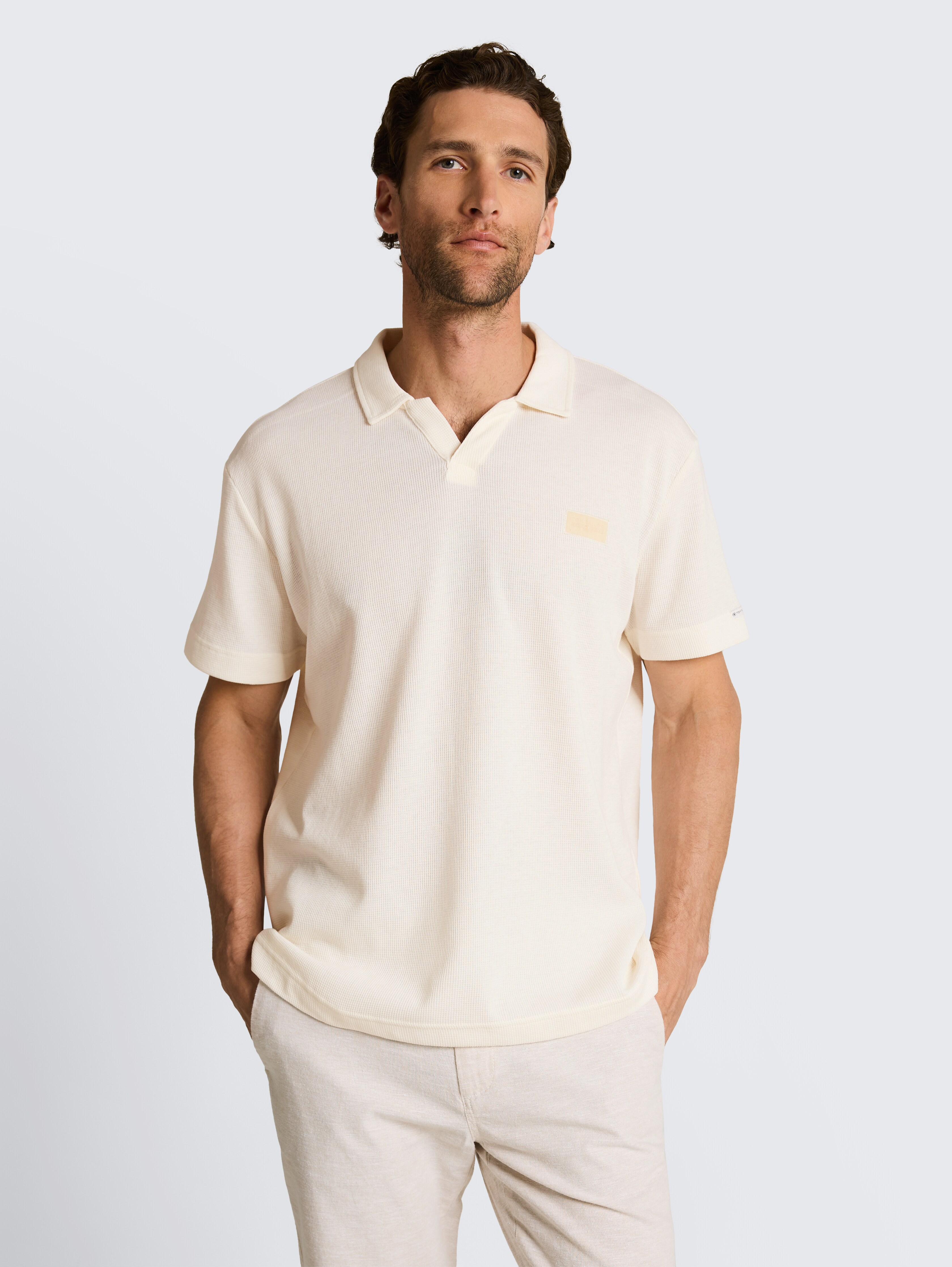 Resort Poloshirt im Used-Look von Men, Gardenia White