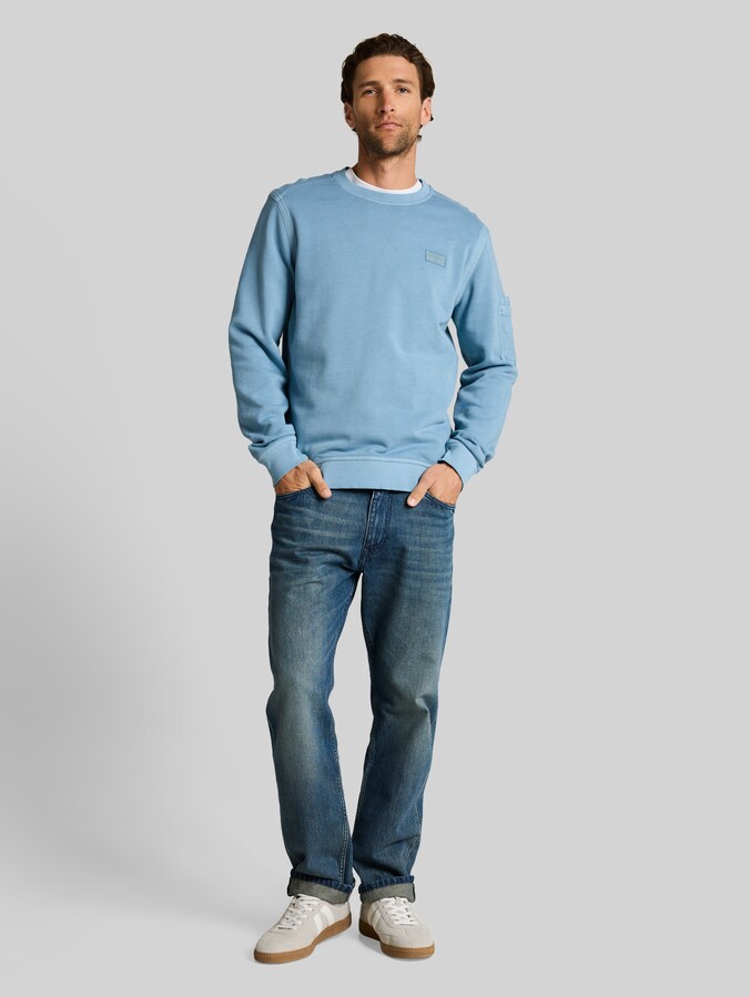 Sweat-shirt avec poche sur la manche par Men, mountain spring blue