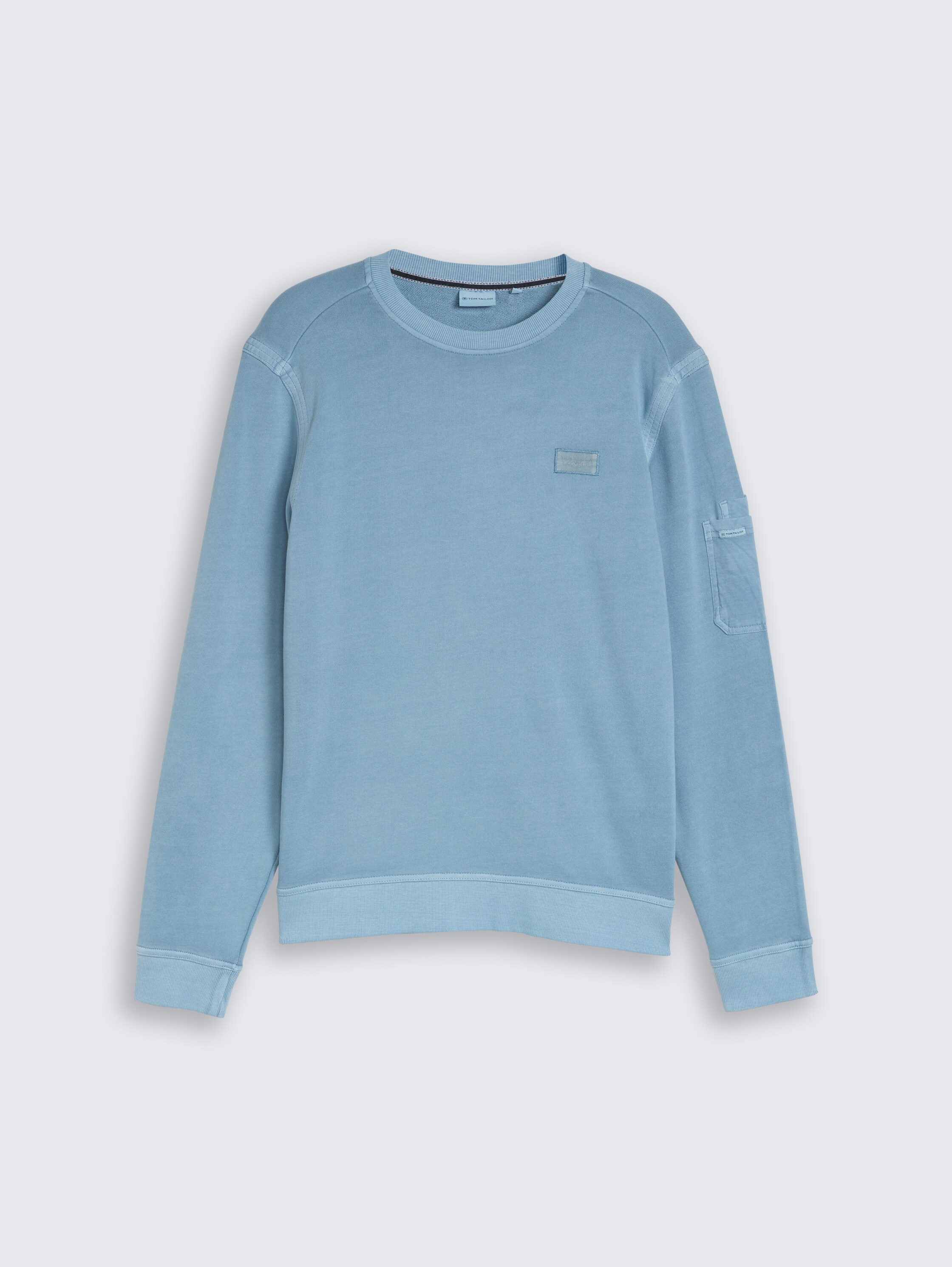 Sweatshirt mit Ärmeltasche - mountain spring blue - Vorder-Produkt-Ansicht