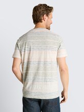 T-Shirt mit Inside-Out Streifenmuster - rose teal multi color stripe - Auschnitt Model-Rückansicht