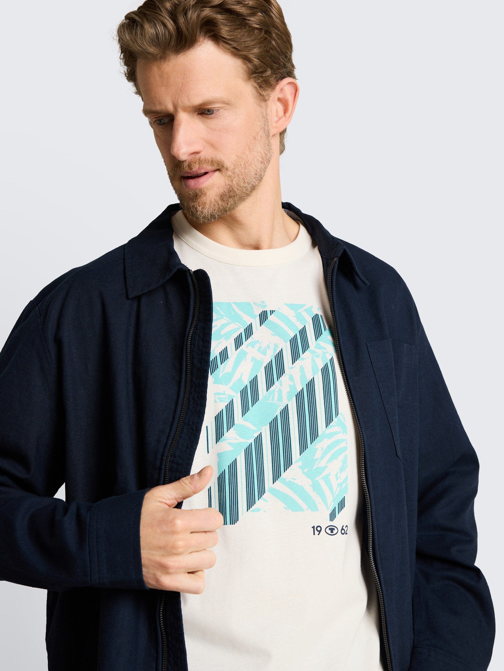 T-shirt with print - Gardenia White - Detail model view