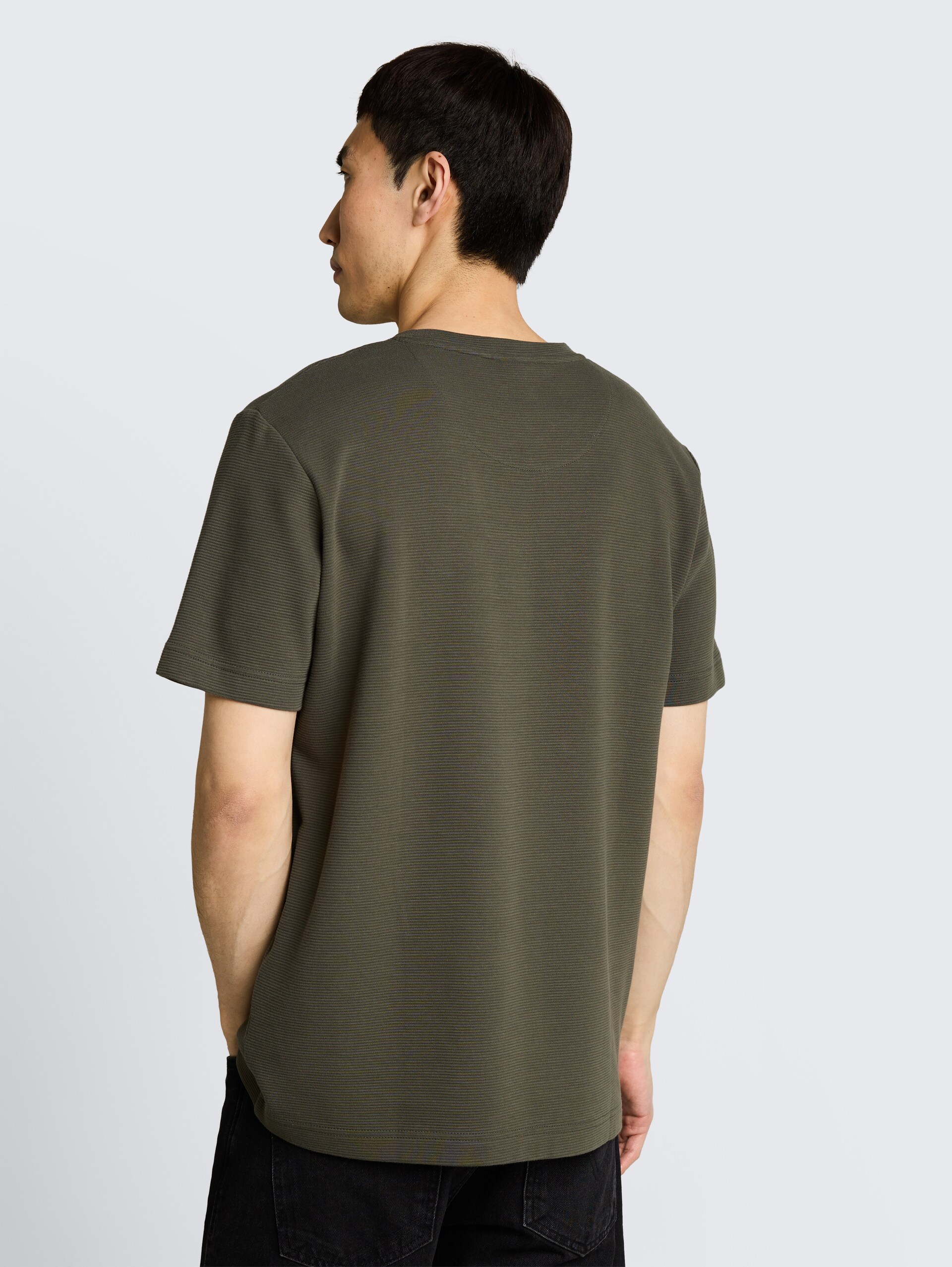 T-shirt en coton - leaf green ottoman - Découpe Vue arrière du modèle