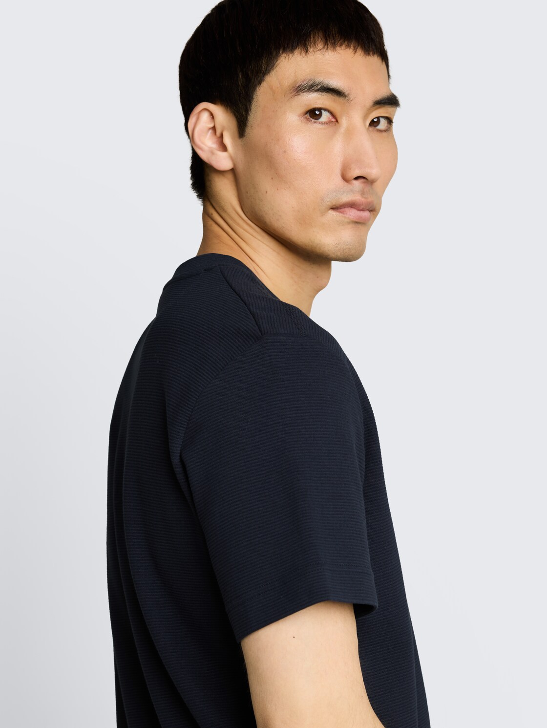 Cotton T-shirt - sky captain blue ottoman - Detail model view