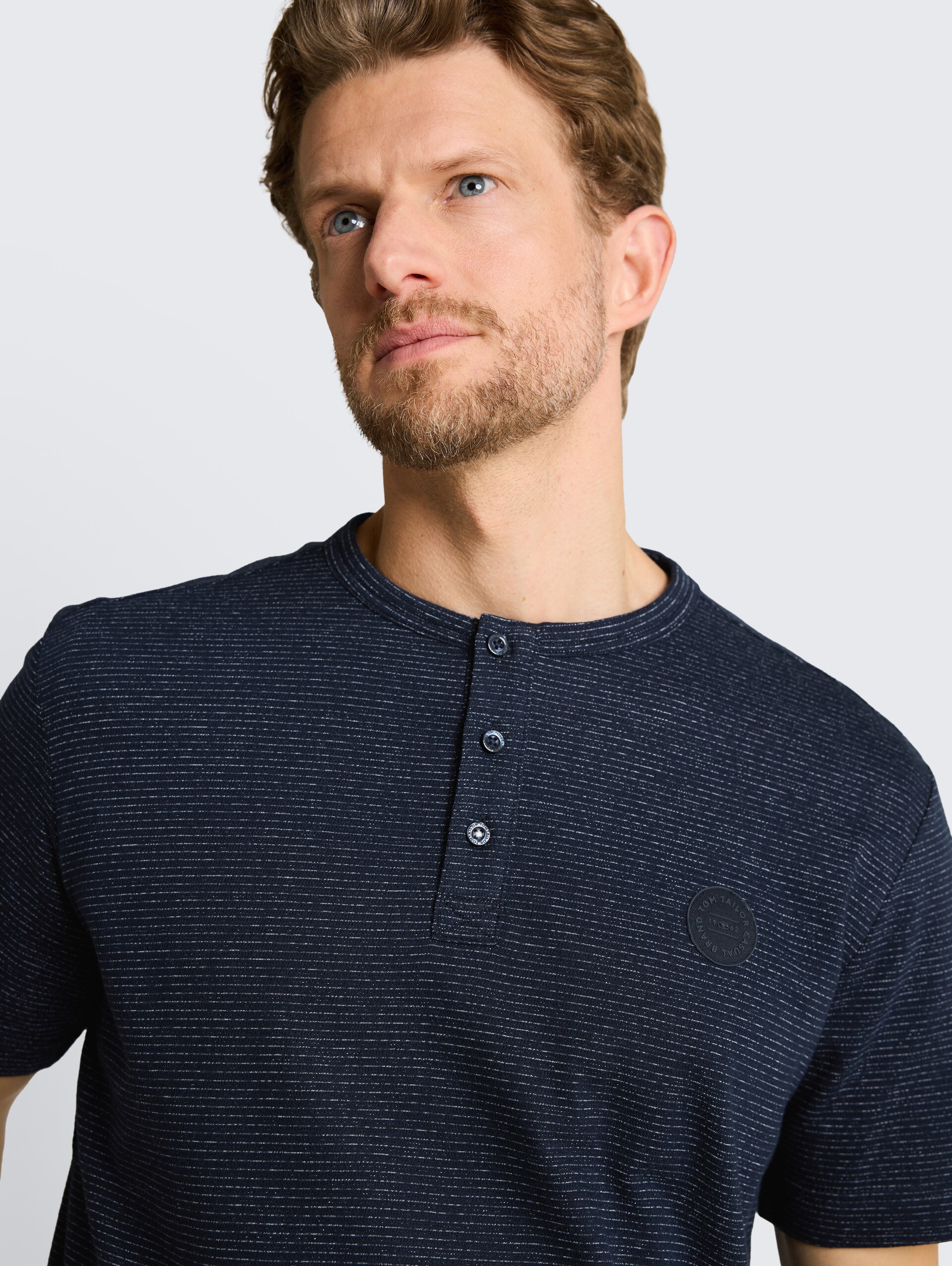 Henley T-shirt in melange look - white navy inject stripe - Detail model view