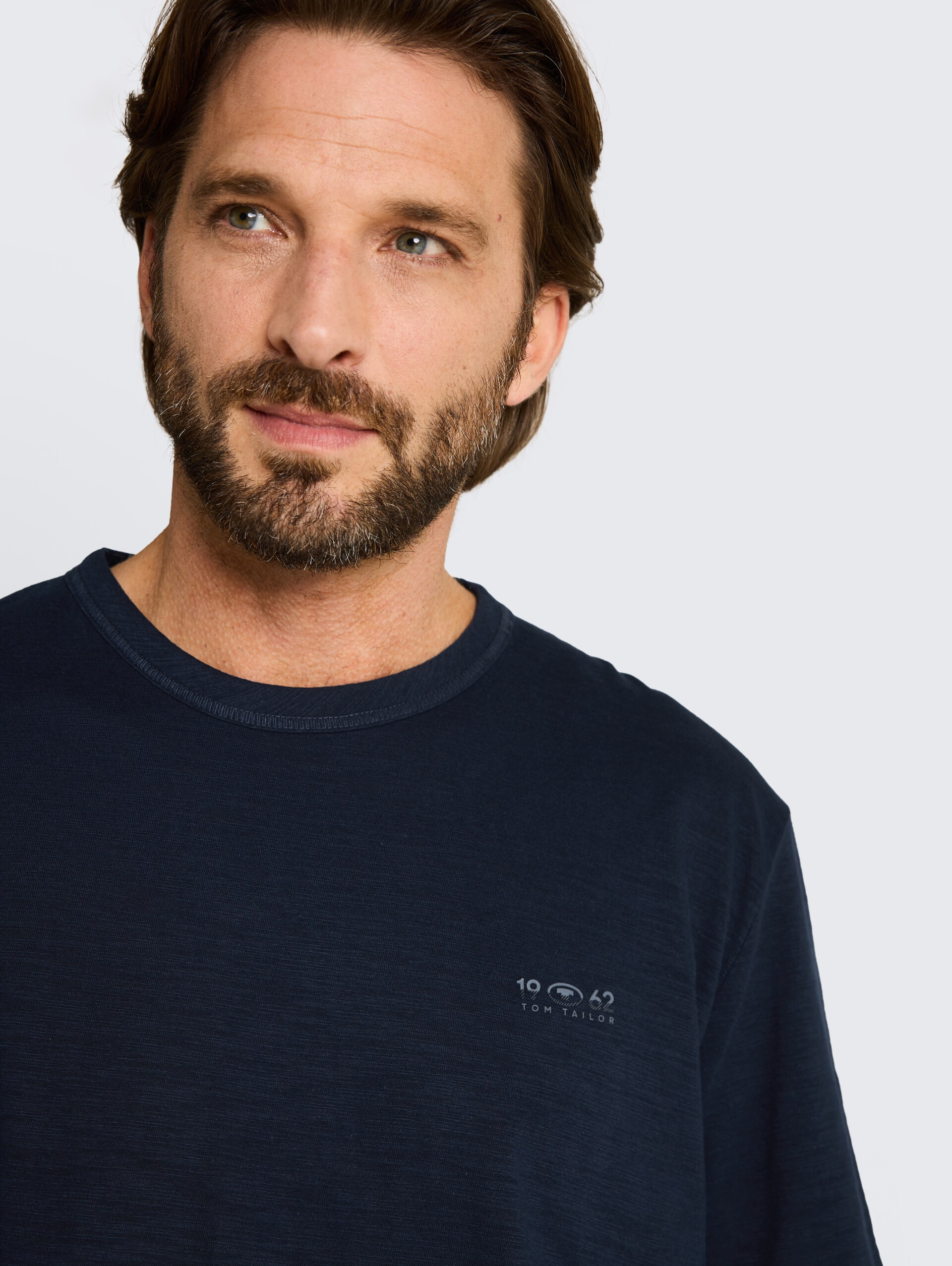 T-Shirt in Melange-Optik - sky captain blue - Detail-Model-Ansicht