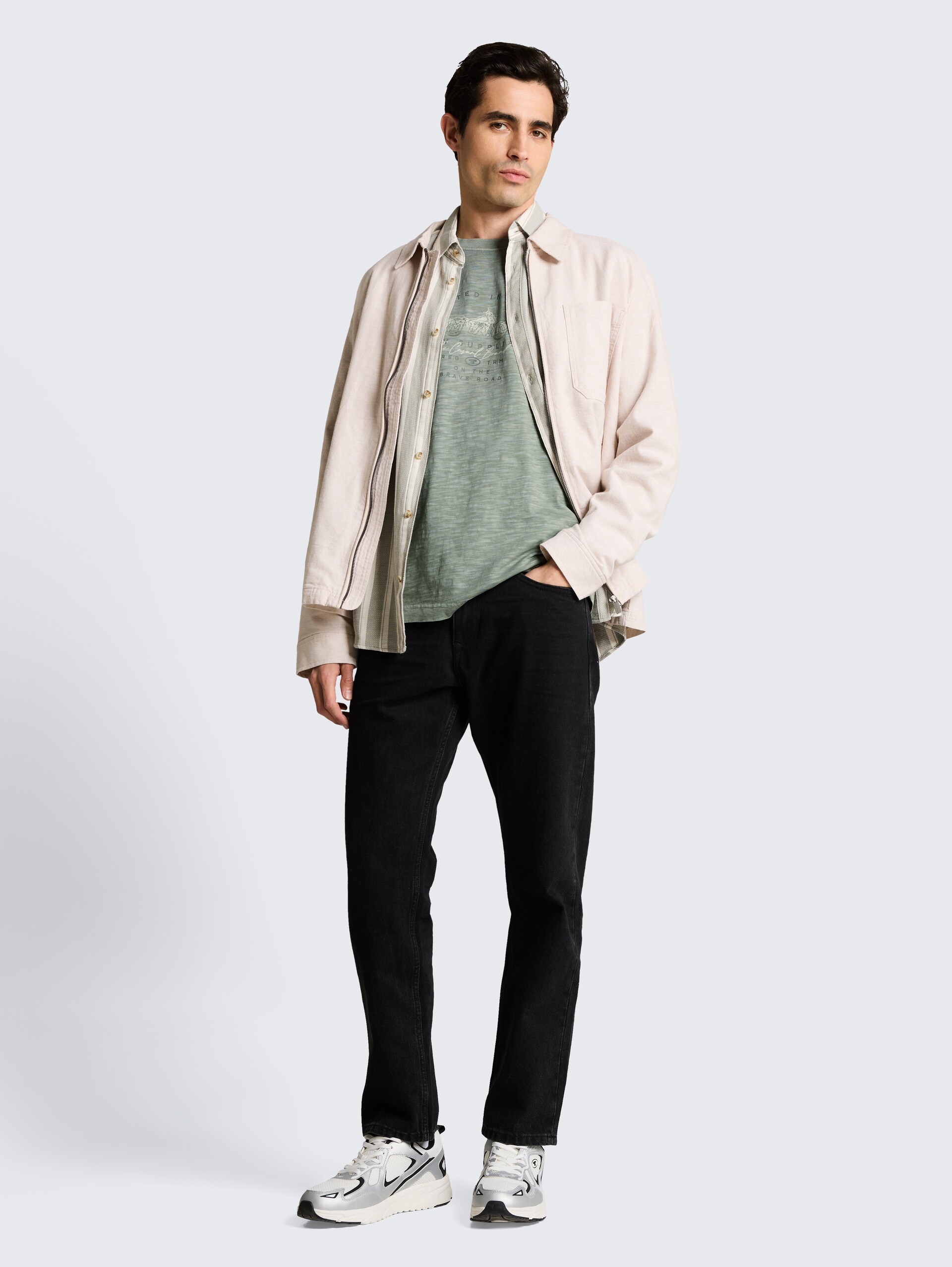 T-shirt in gemêleerde look met print - Greyish Shadow Olive - Model vooraanzicht