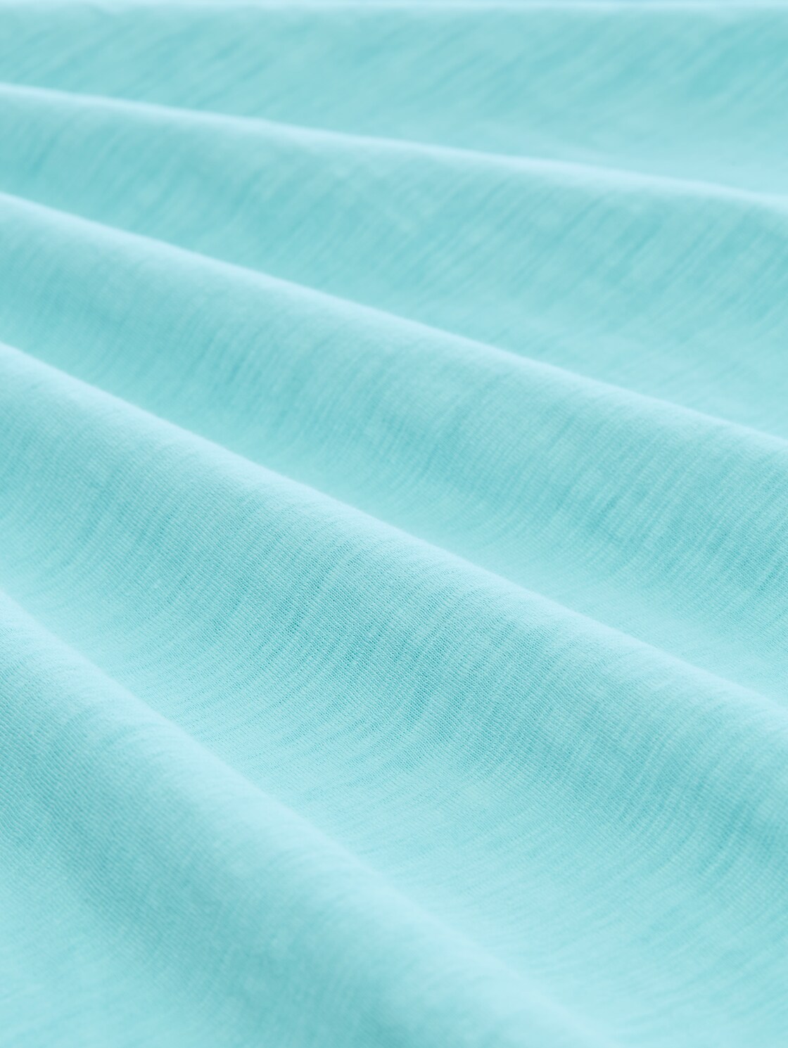 T-Shirt mit V-Ausschnitt - river teal - Material-Ansicht