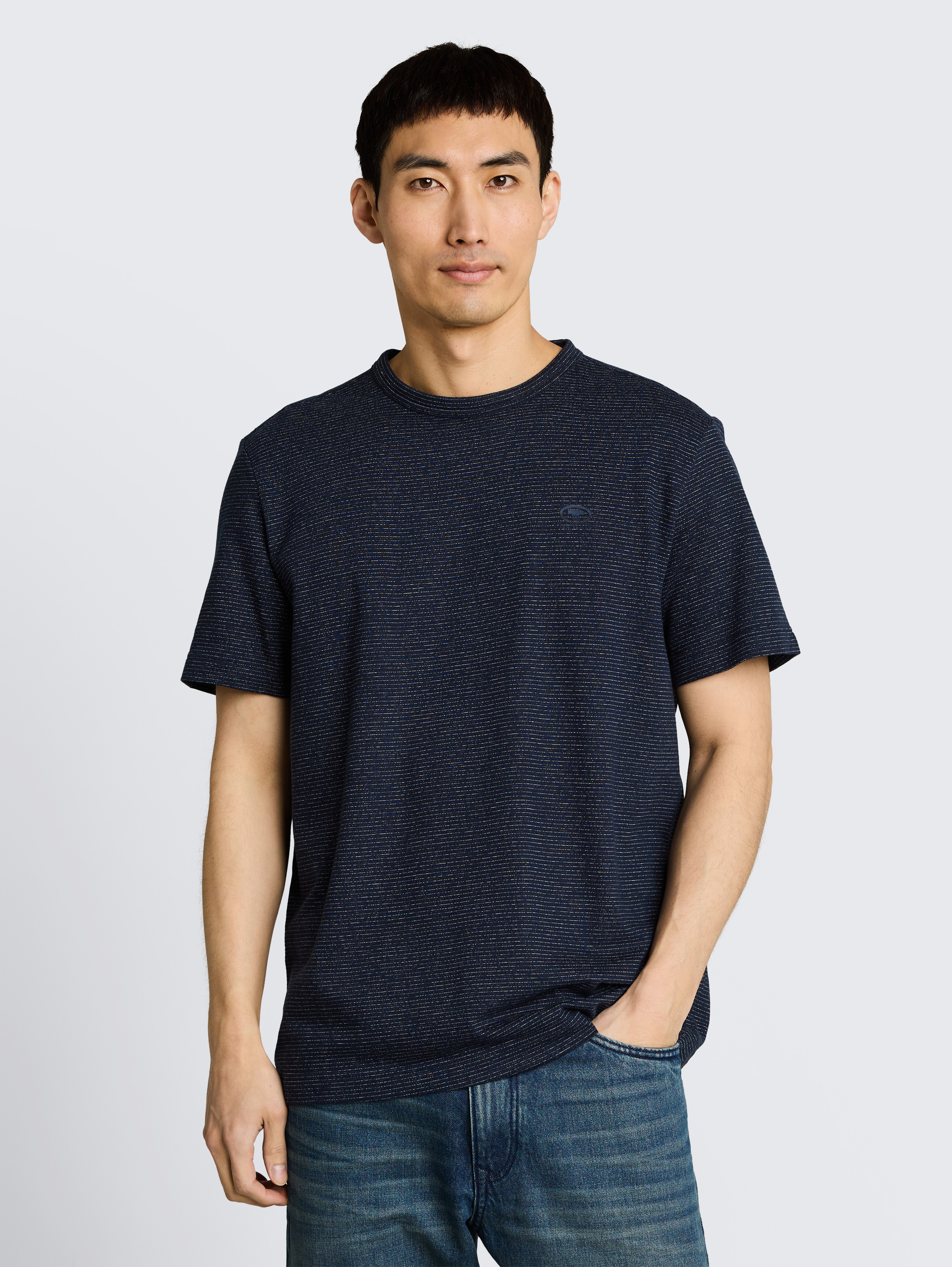 T-Shirt mit feinem Streifenmuster von Men, white navy inject stripe
