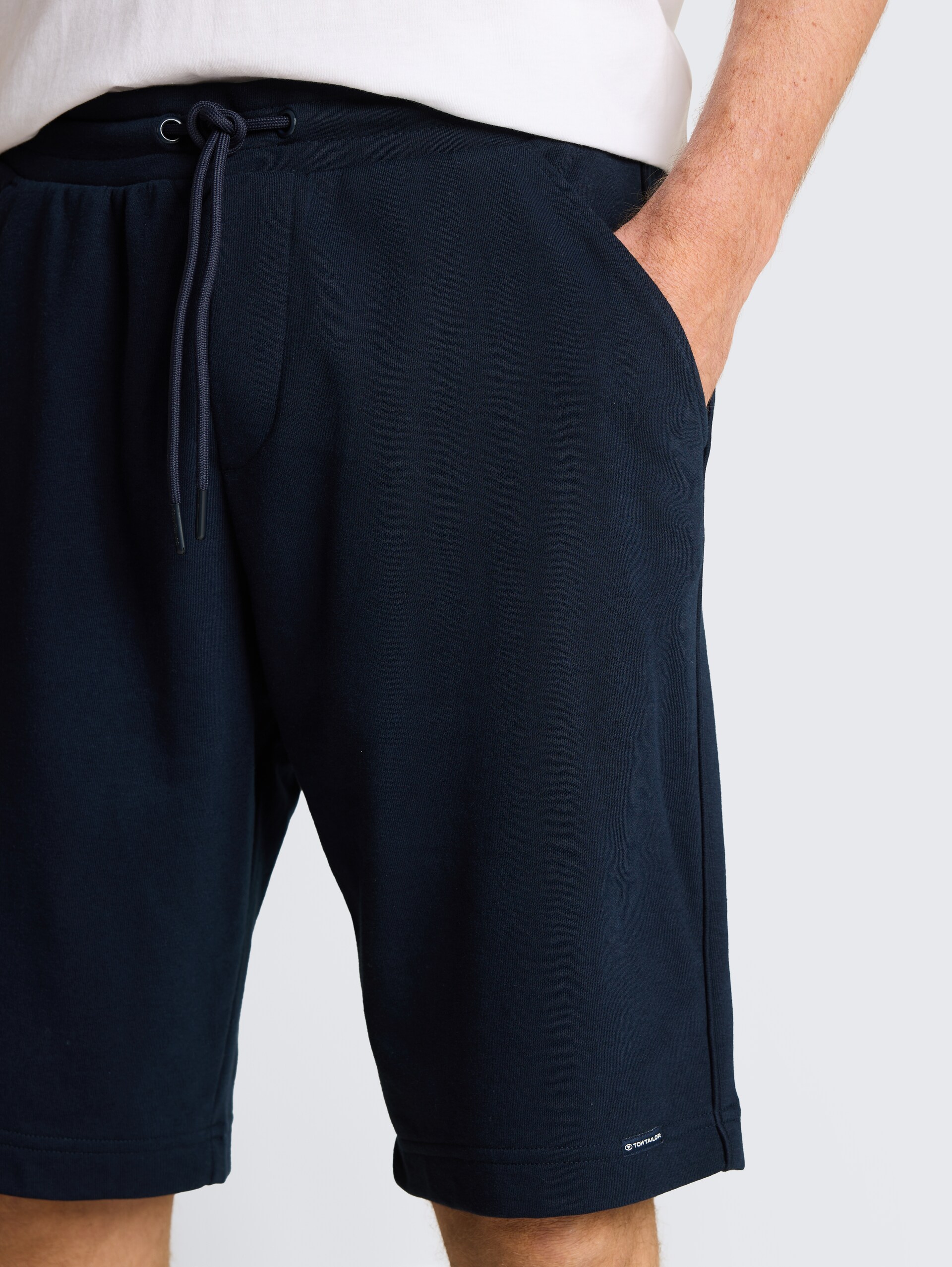Basic sweatshort - sky captain blue - Detailaanzicht model