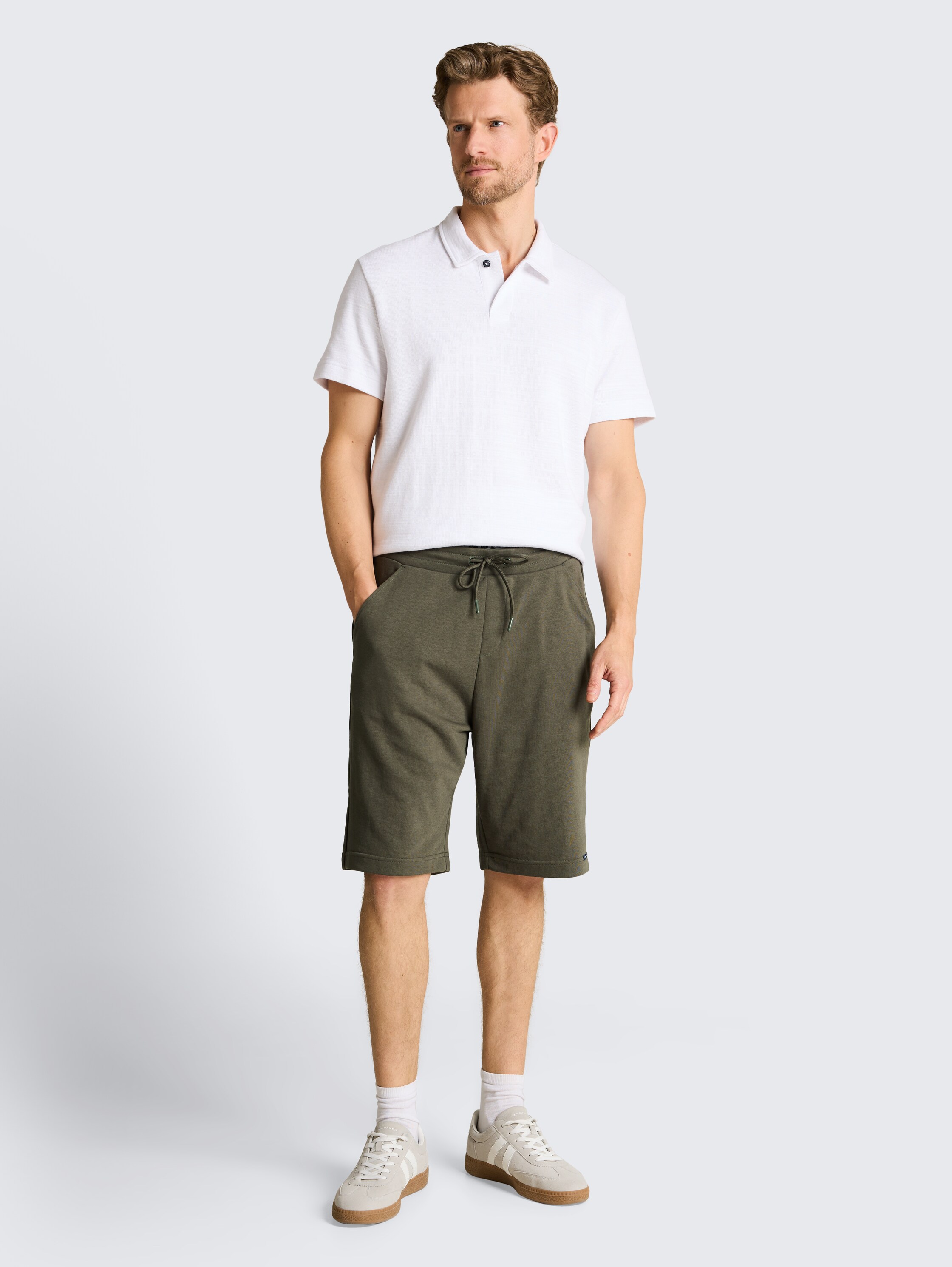 Basic sweatshort - deep_leaf_green - 