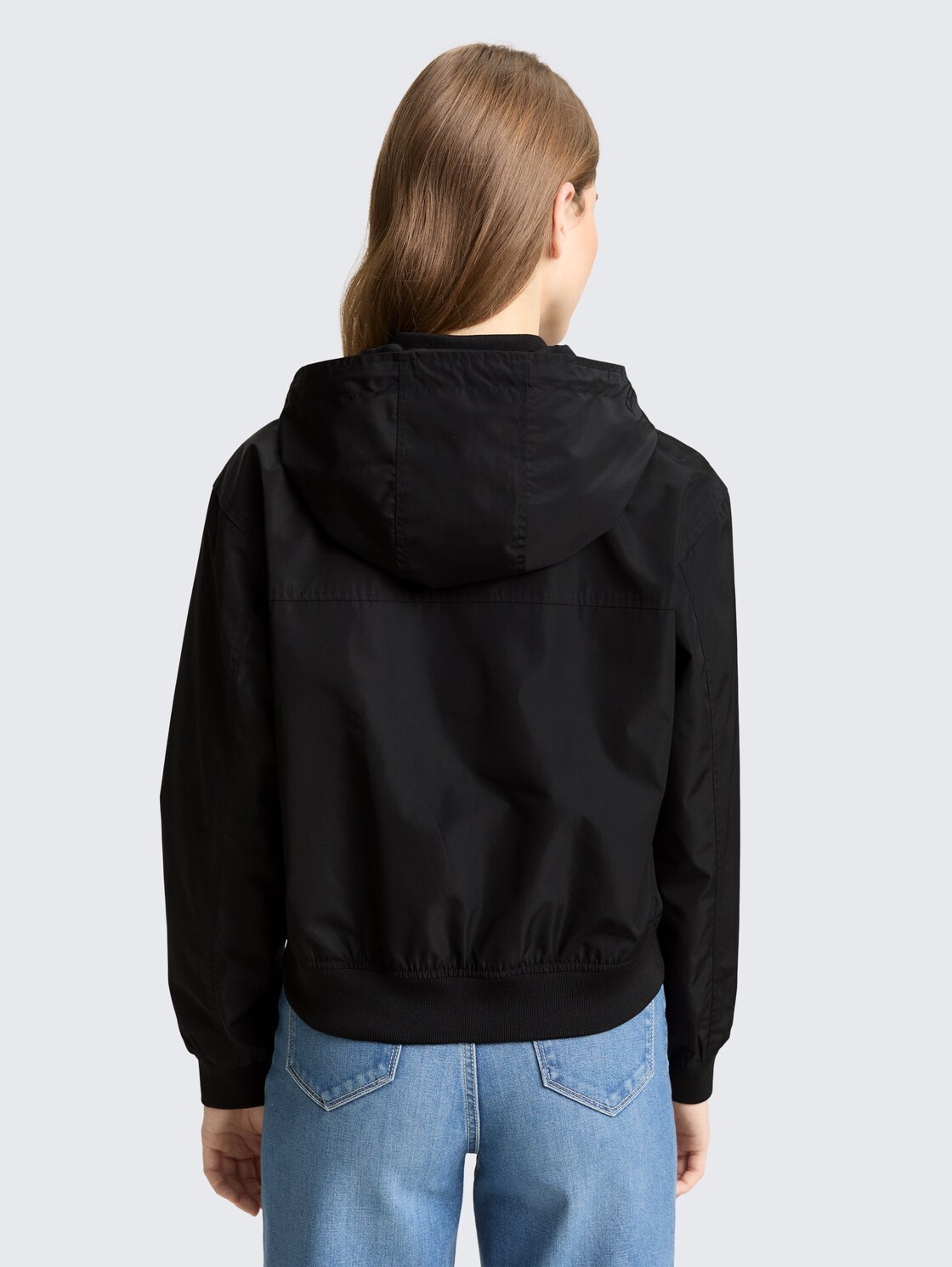 Blouson Jacke aus wasserabweisendem Material - deep black - Model-Rückansicht