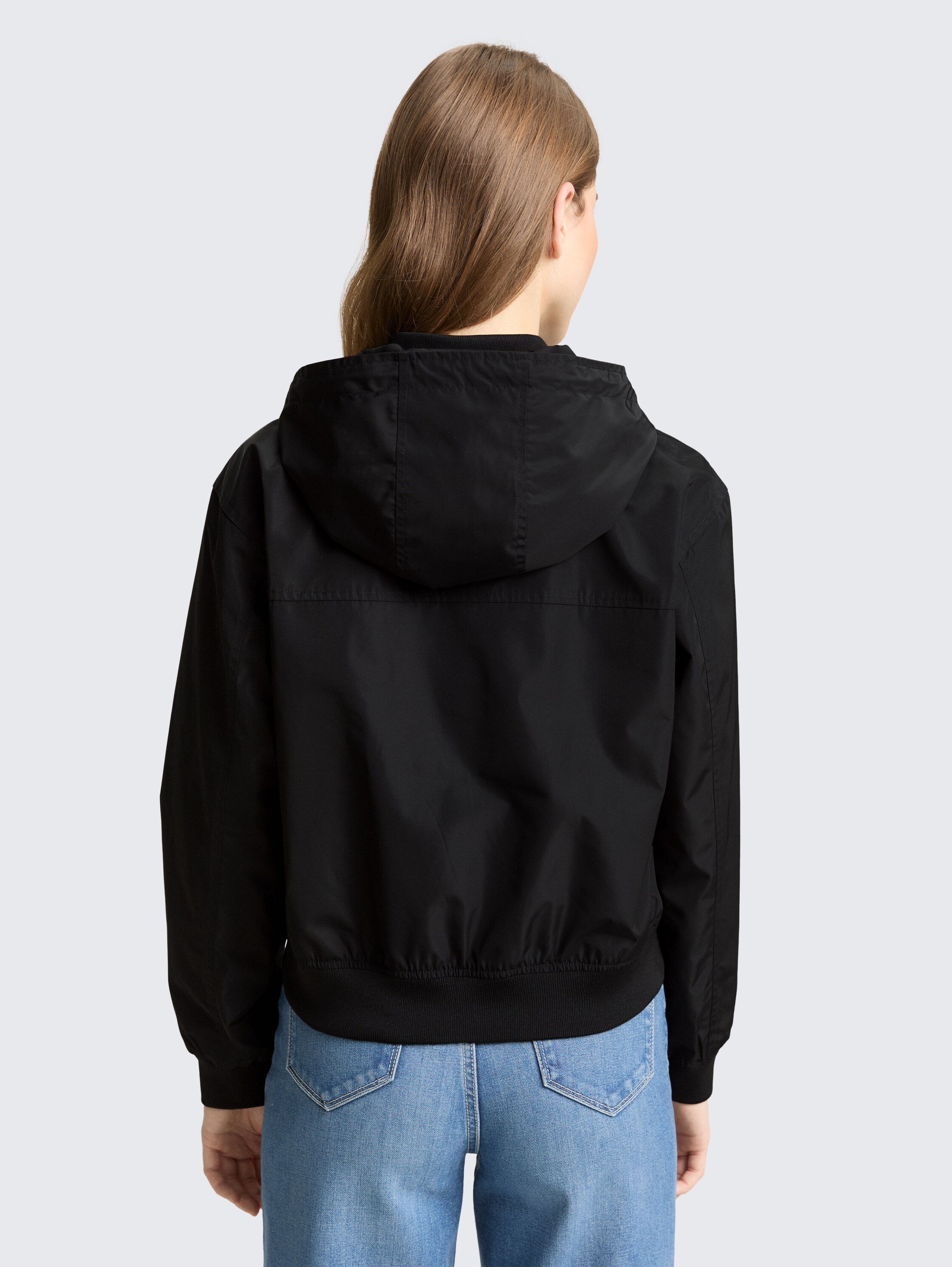 Blouson Jacke aus wasserabweisendem Material - deep black - Model-Rückansicht