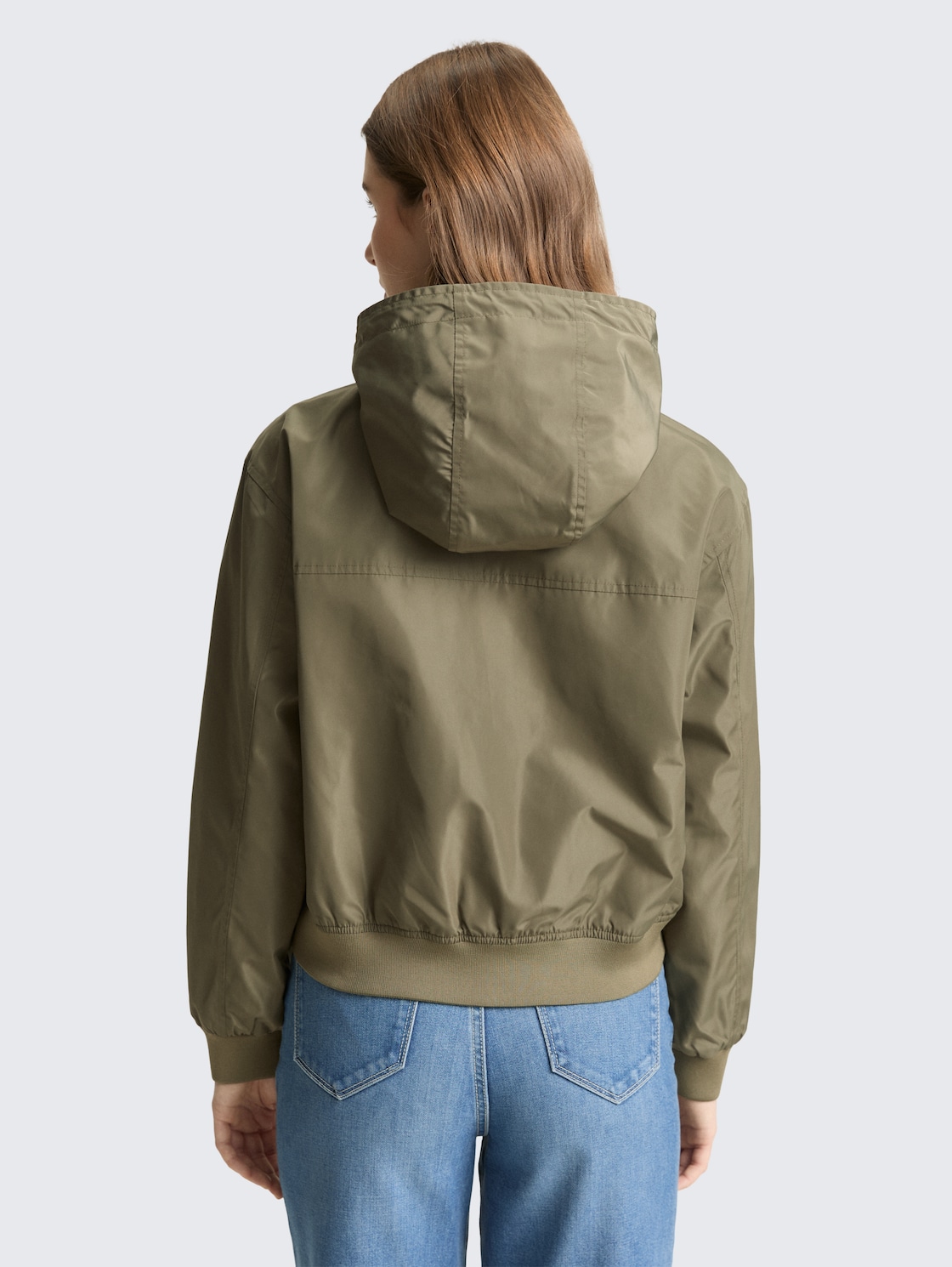 Blouson Jacke aus wasserabweisendem Material - light dusty olive green - Model-Rückansicht