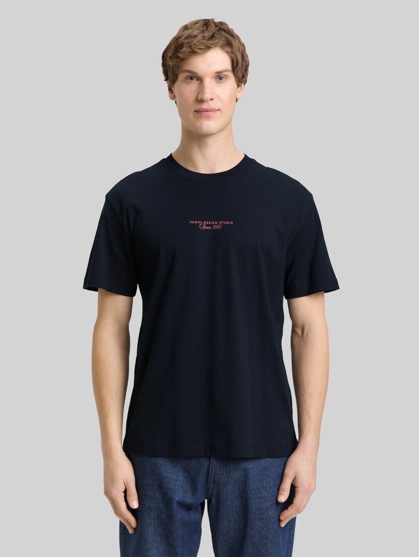 Relaxed Fit T-Shirt mit Rückenprint von Denim Male, sky captain blue