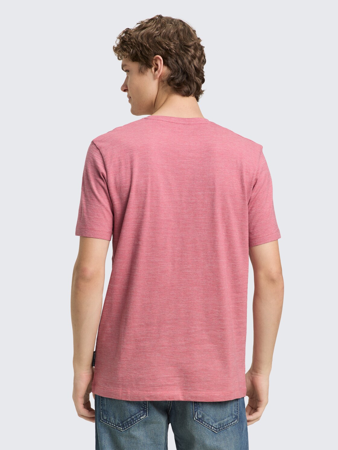 T-Shirt in Melange-Optik - baroque rose melange - Auschnitt Model-Rückansicht