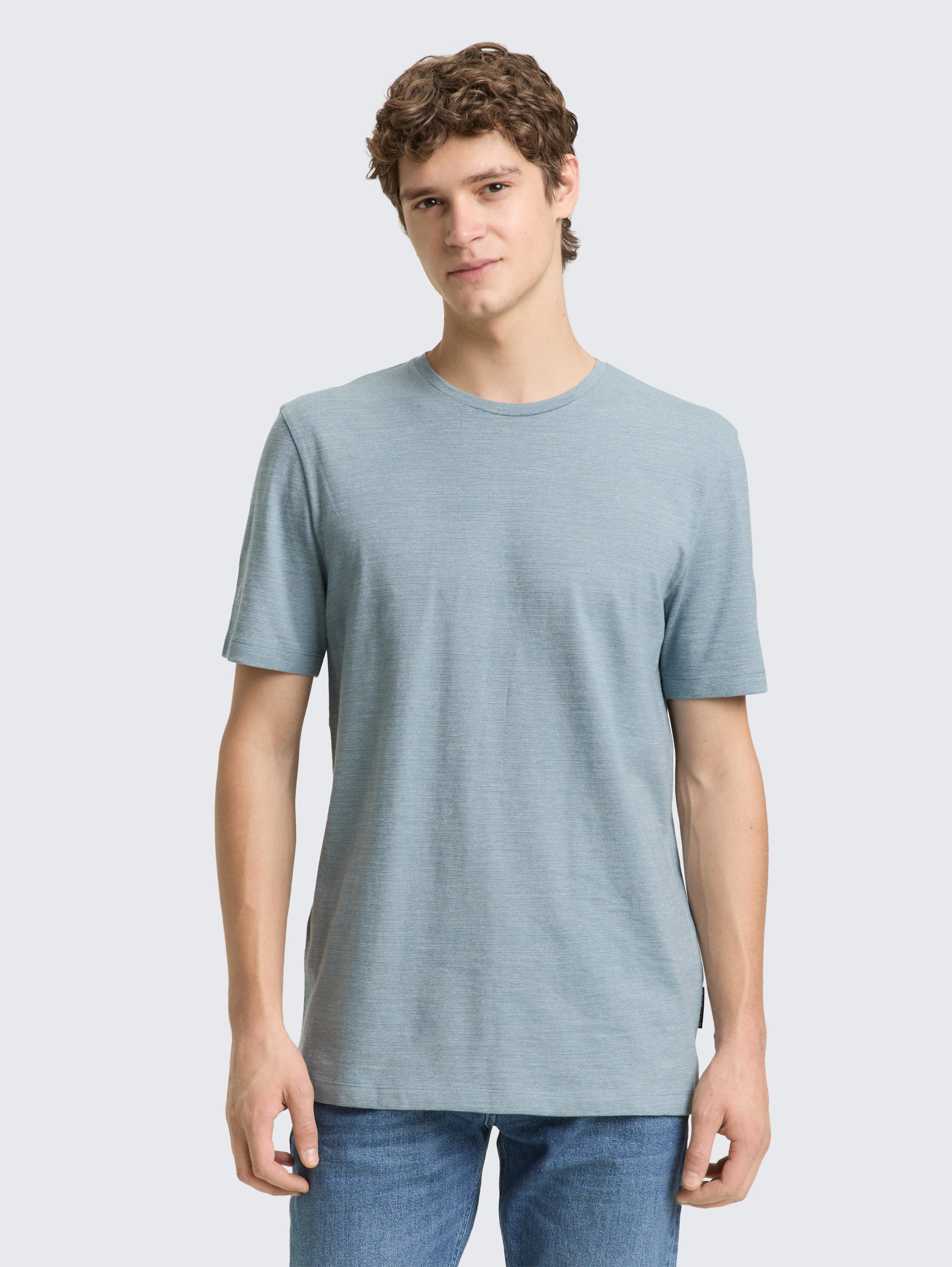 T-Shirt in Melange-Optik - citadel blue melange - Ausschnitt Model-Vorderansicht