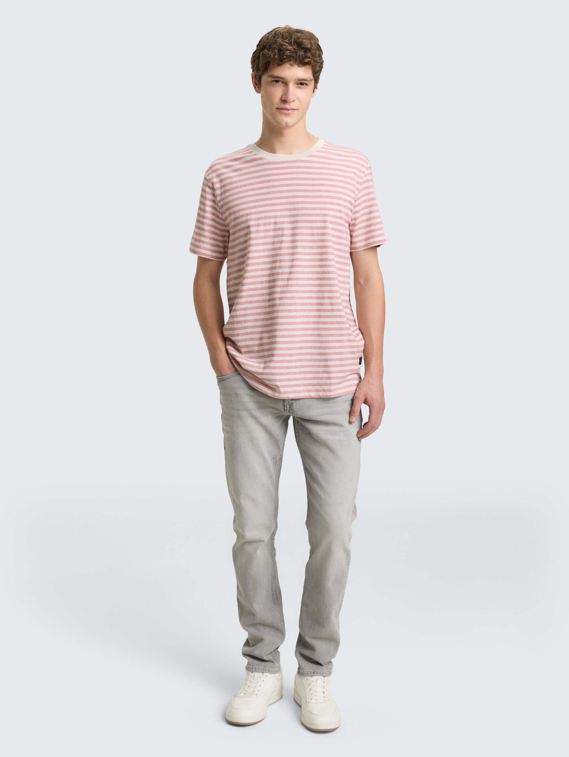 T-Shirt mit Streifenmuster - rose white yd stripe - Model-Vorderansicht