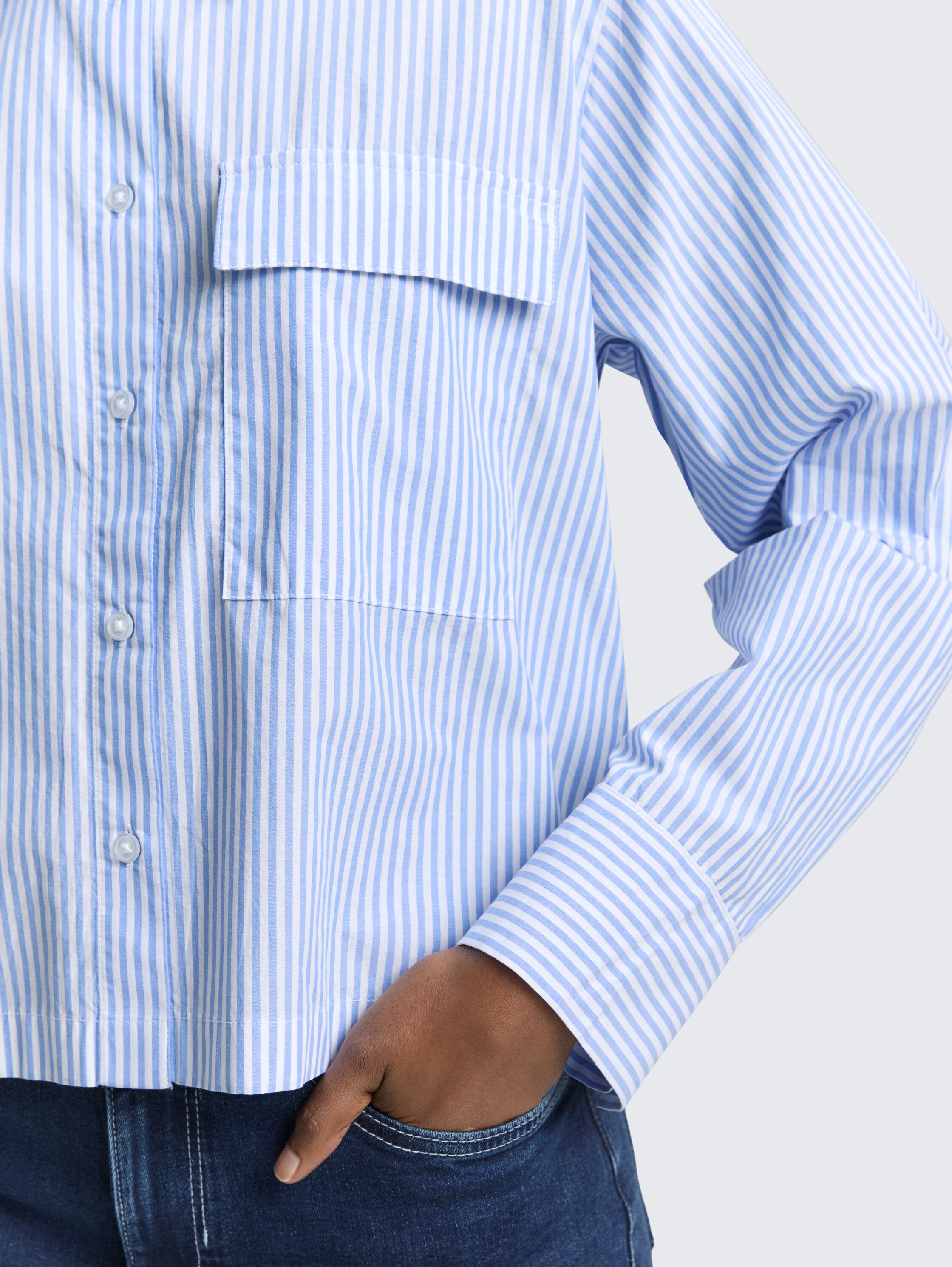 Chemise ample en coton - blue white strripe - Vue détaillée du modèle