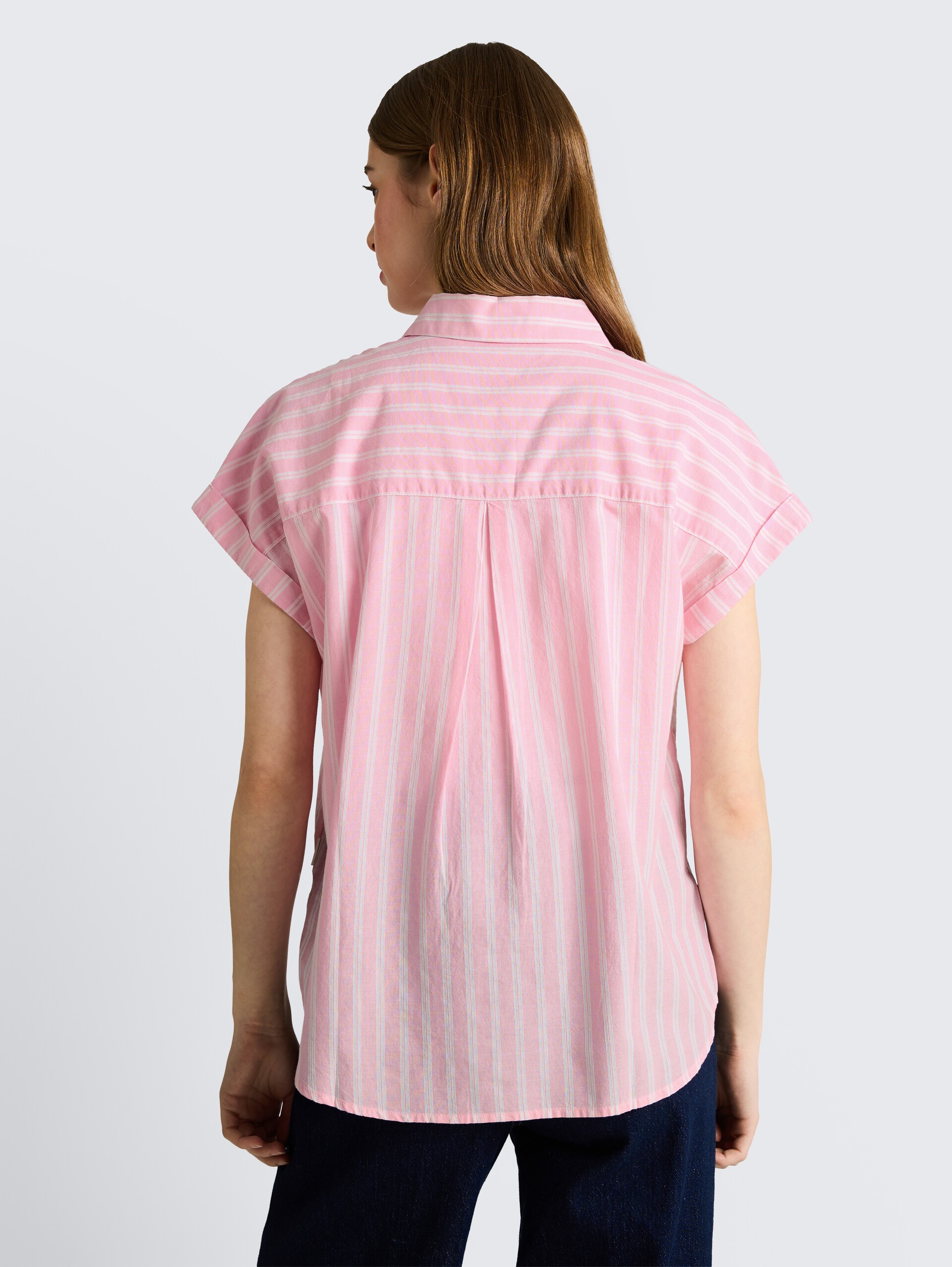 Bluse mit Streifenmuster - blush pink stripe - Auschnitt Model-Rückansicht