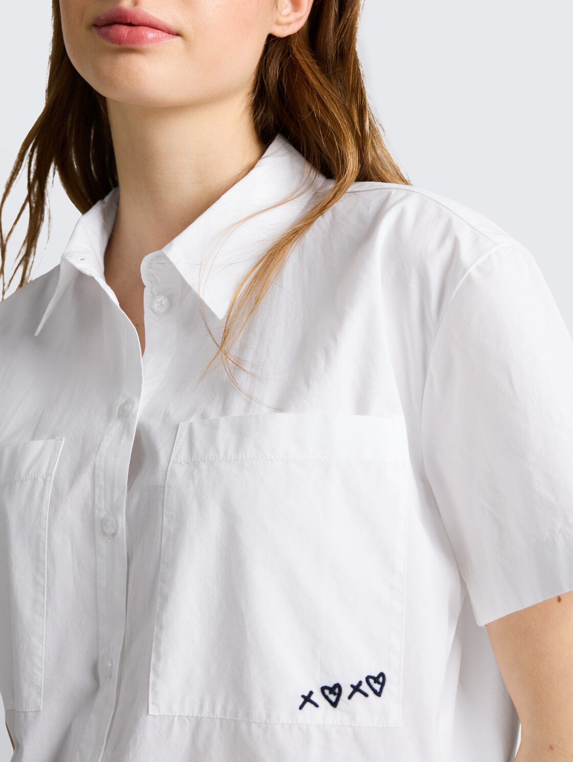 Boxy fit cotton blouse - White - Detail model view