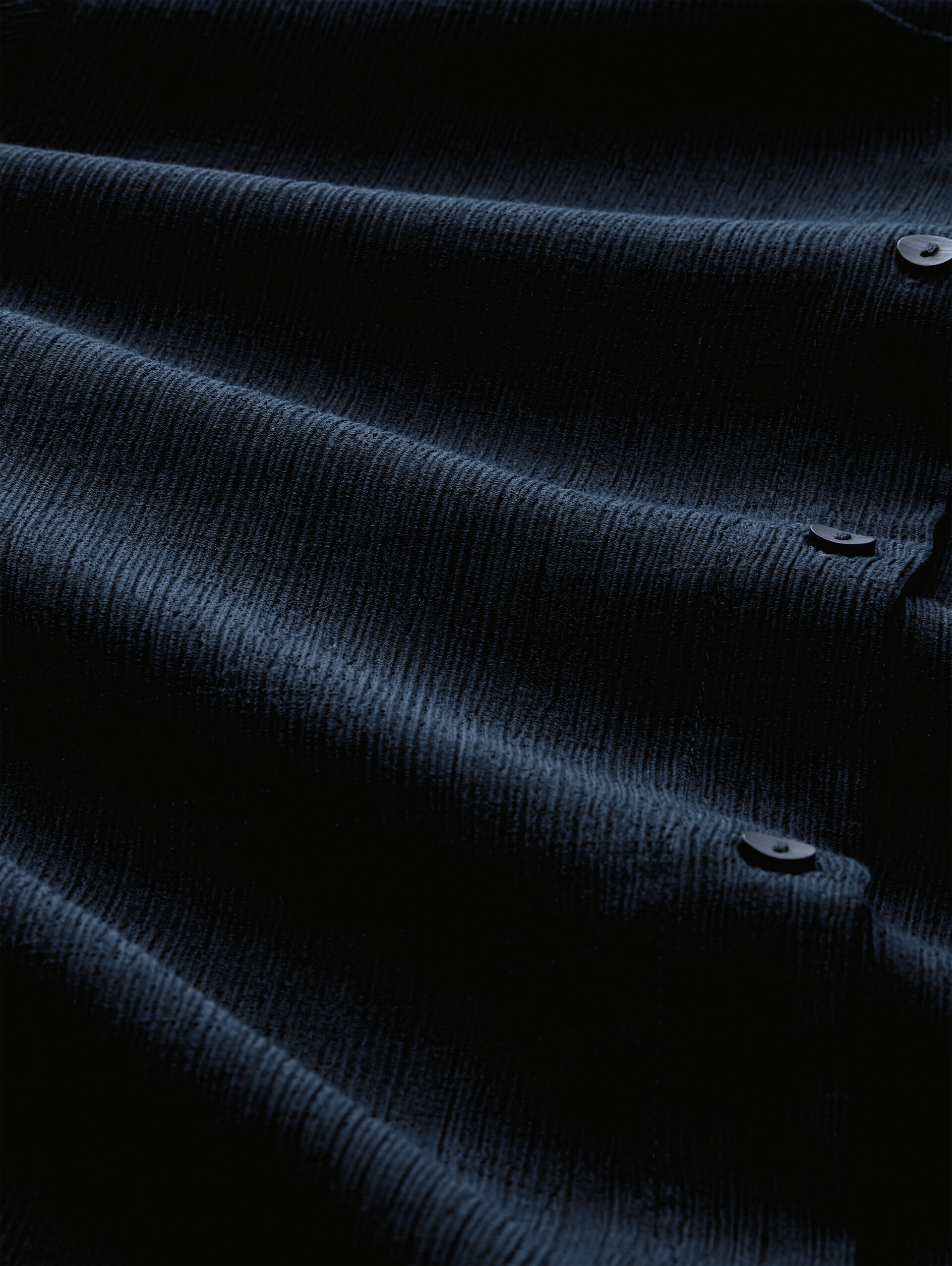 Crinkle Bluse mit Knopfleiste - sky captain blue - Material-Ansicht