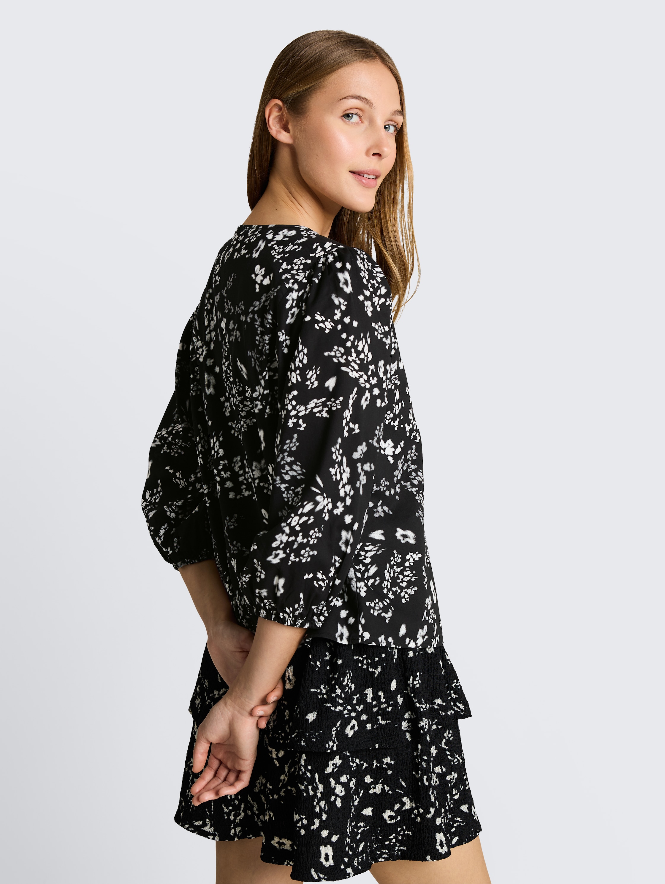 Blouse met bloemenprint - black_white_flower_print - 