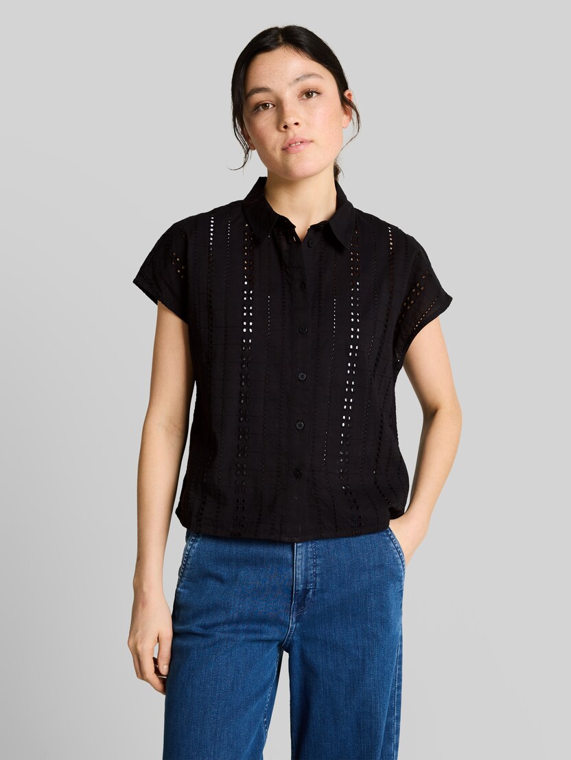 Bluse mit Lochstickerei von Denim Female, deep black