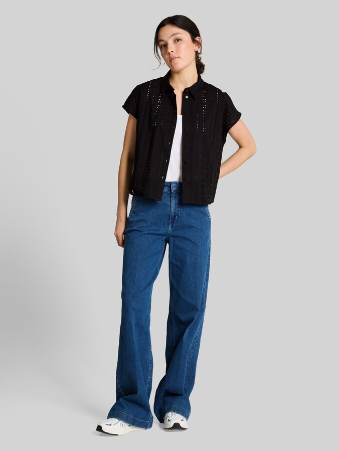 Bluse mit Lochstickerei von Denim Female, deep black