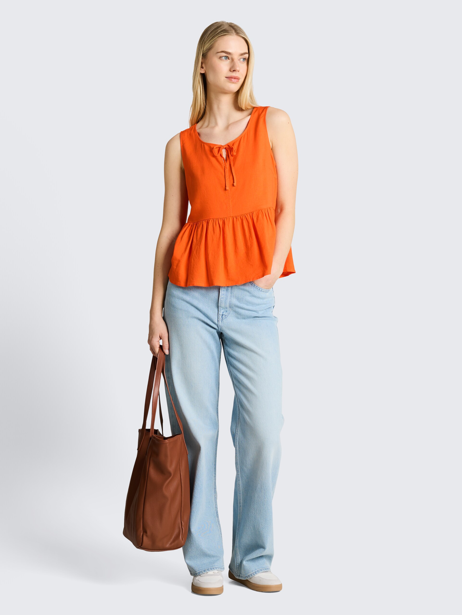 Blouse met linnen - Fiery Orange - Model vooraanzicht