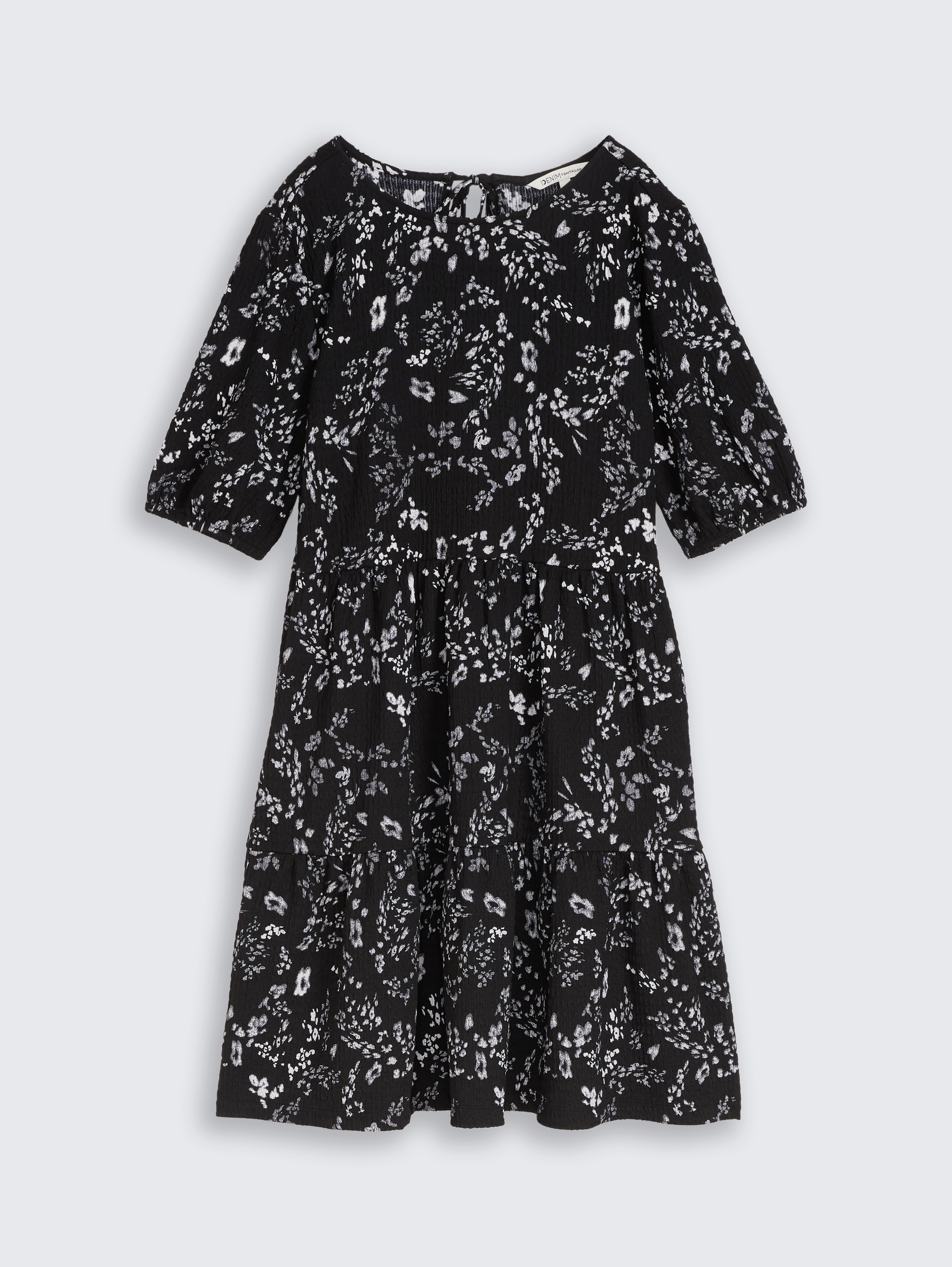 Crinkle mini dress with floral pattern by Denim Female, black white flower print