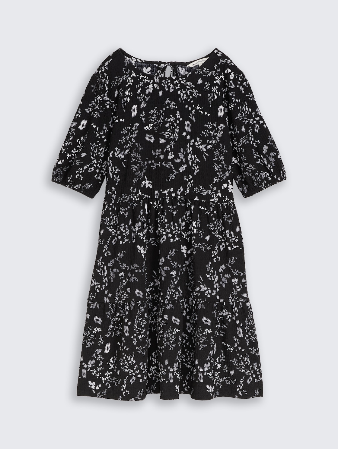 Crinkle Mini-Kleid mit Blumenmuster - black white flower print - Vorder-Produkt-Ansicht