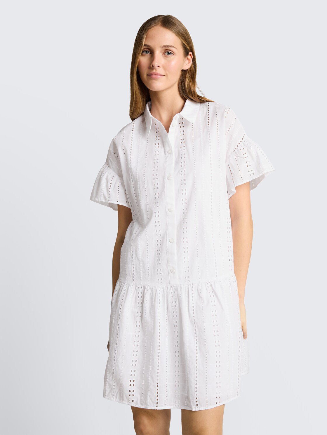 Mini-Kleid mit Lockstickerei - White - Model-Vorderansicht