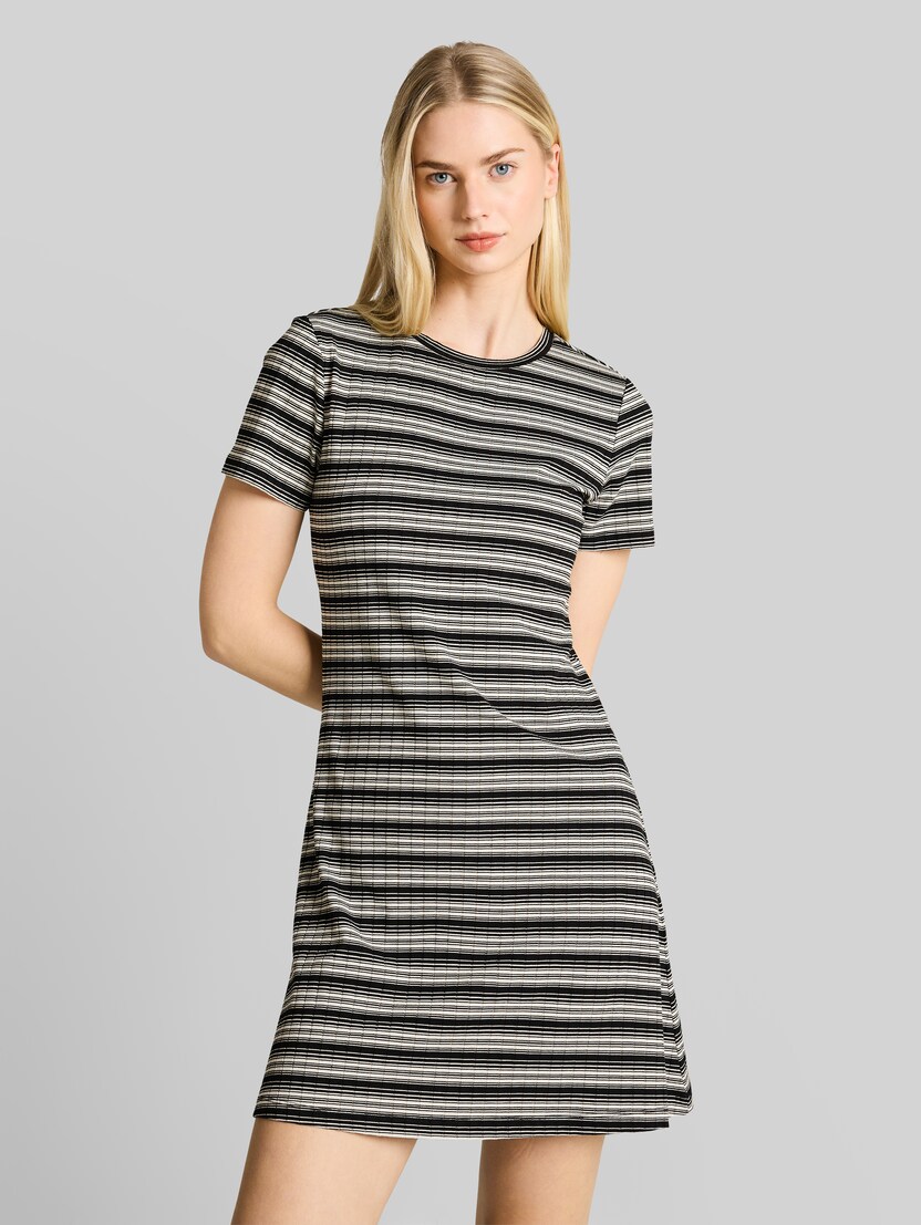Getailleerde mini-jurk met streepjesmotief door Denim Female, black white gradient stripe
