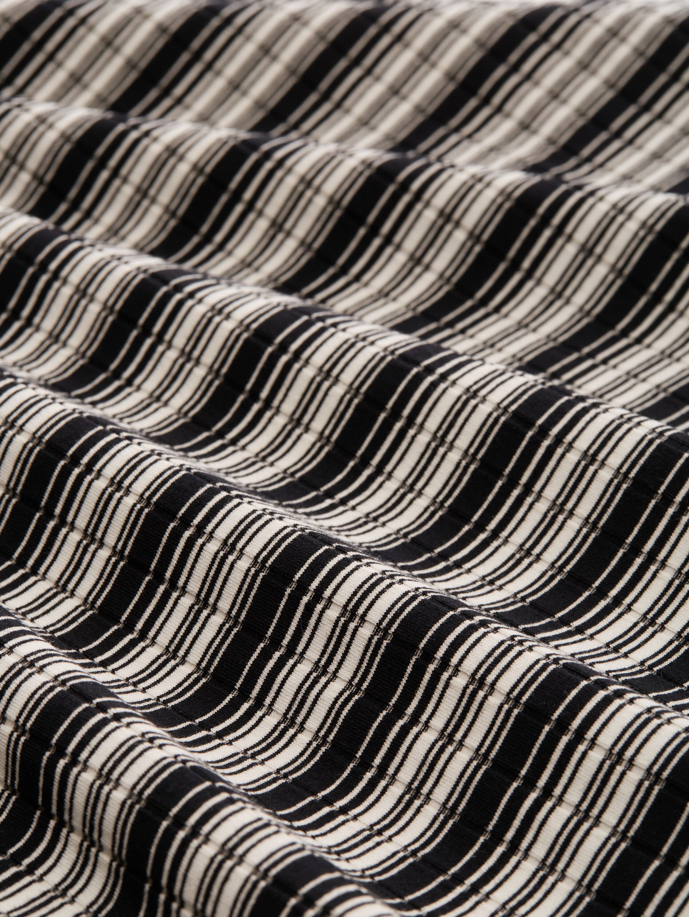 Mini-robe ajustée à rayures - black_white_gradient_stripe - 