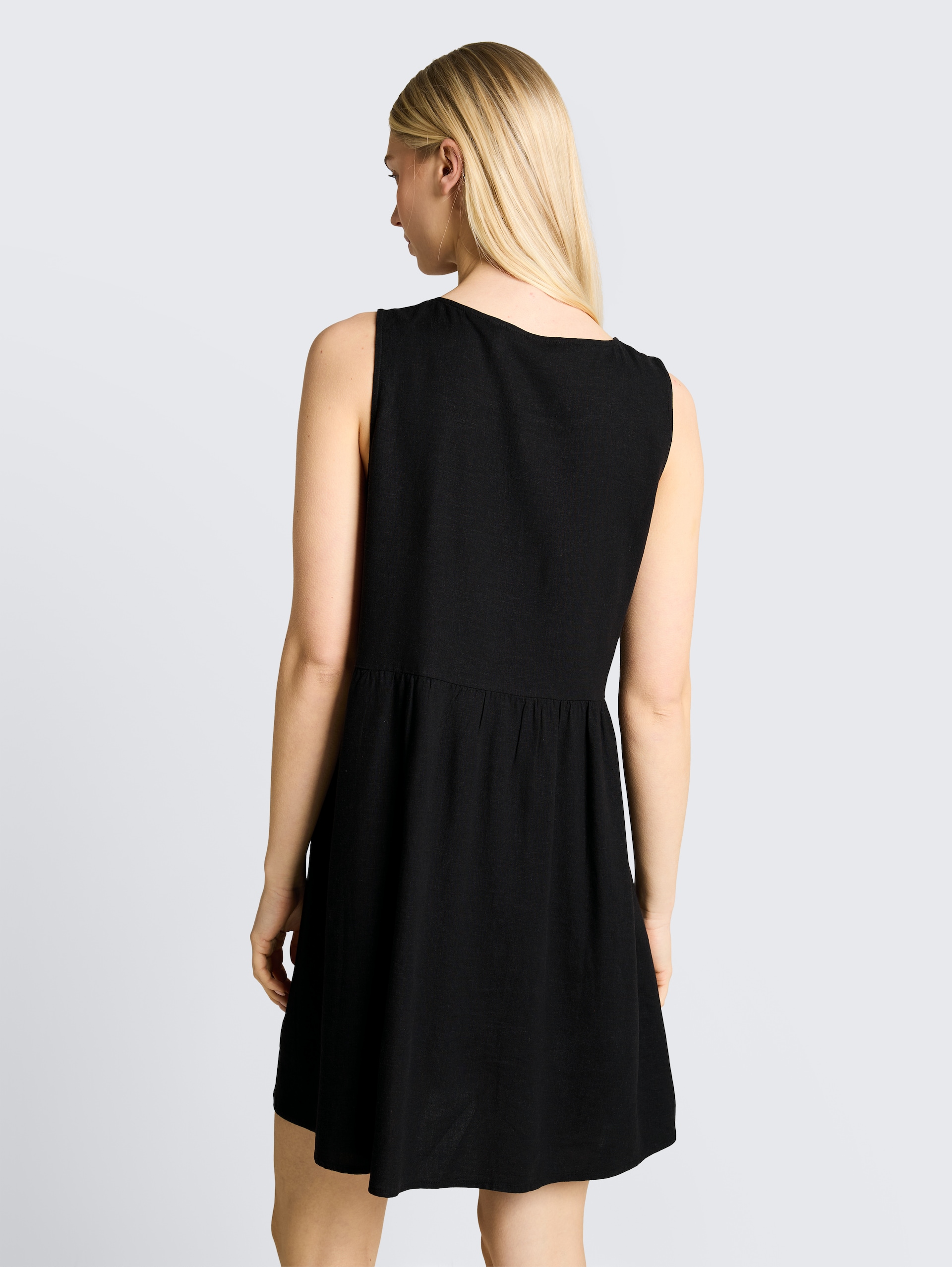 Mini-Kleid mit Leinenanteil - deep black - Model-Rückansicht