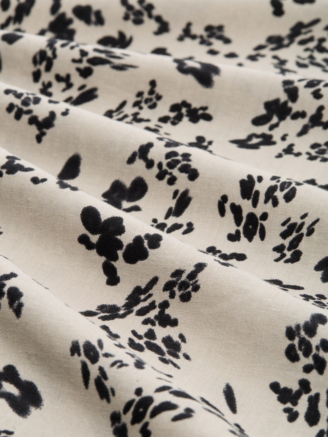 Midi-Kleid mit Leinenanteil - beige black flower print - Material-Ansicht