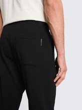Pantalon de jogging basique - Black - Vue détaillée du modèle