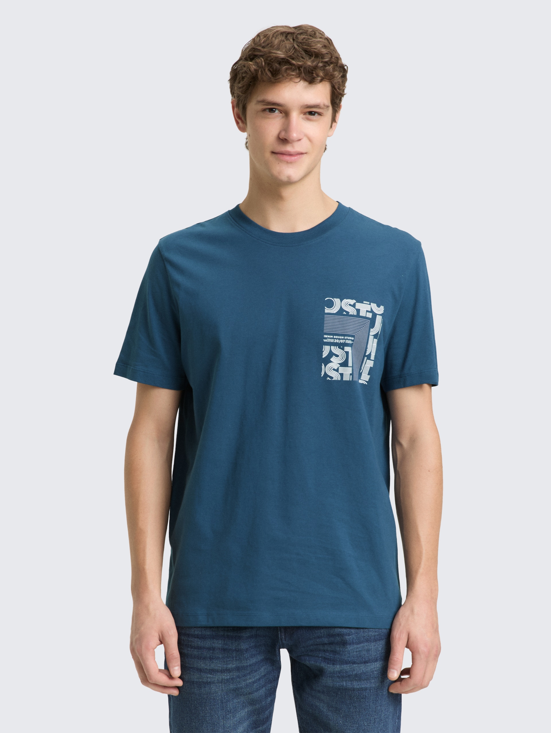 T-Shirt mit Print - nighttime blue - Ausschnitt Model-Vorderansicht