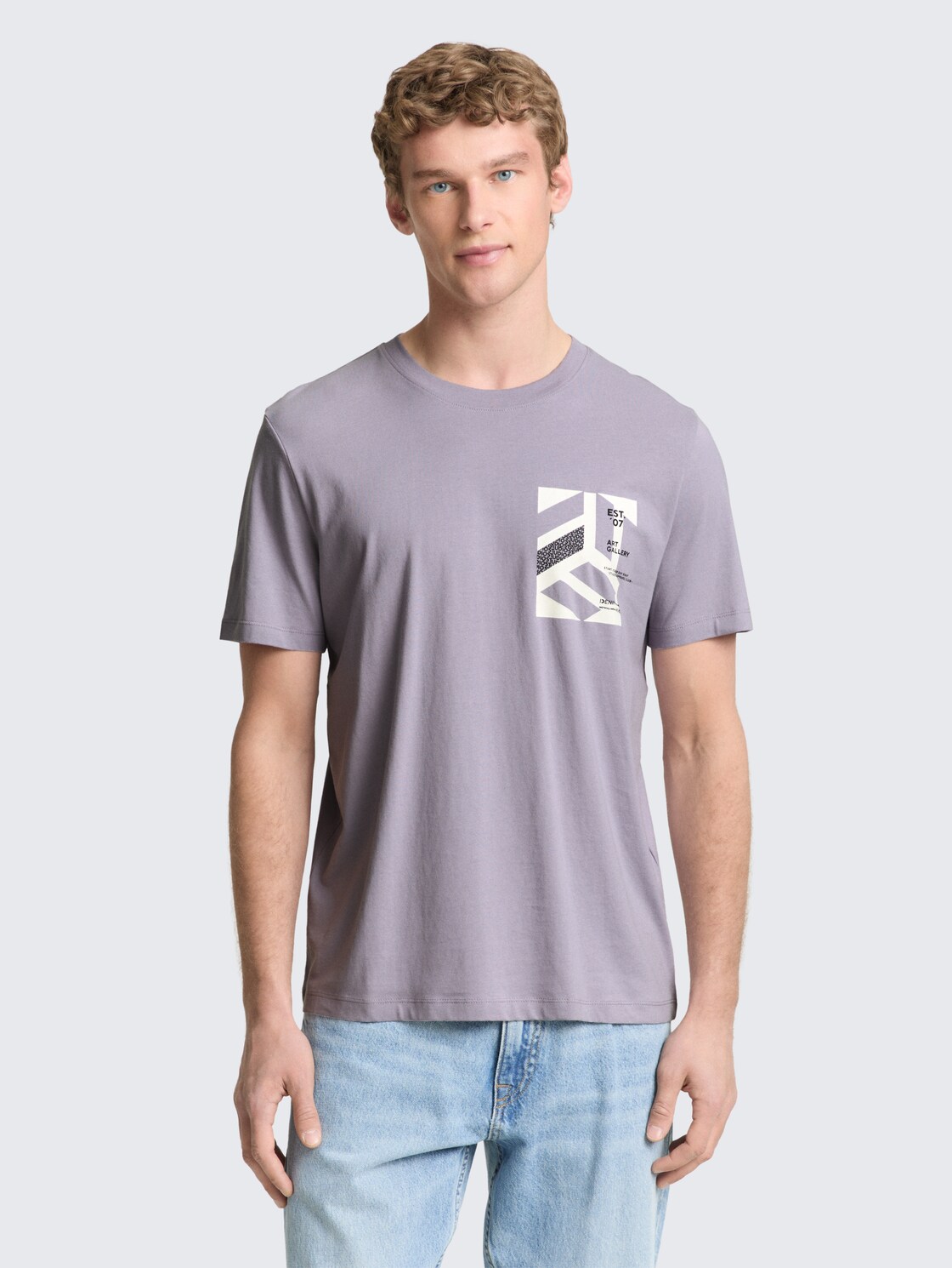 T-Shirt mit Print - soft lilac grey - Ausschnitt Model-Vorderansicht