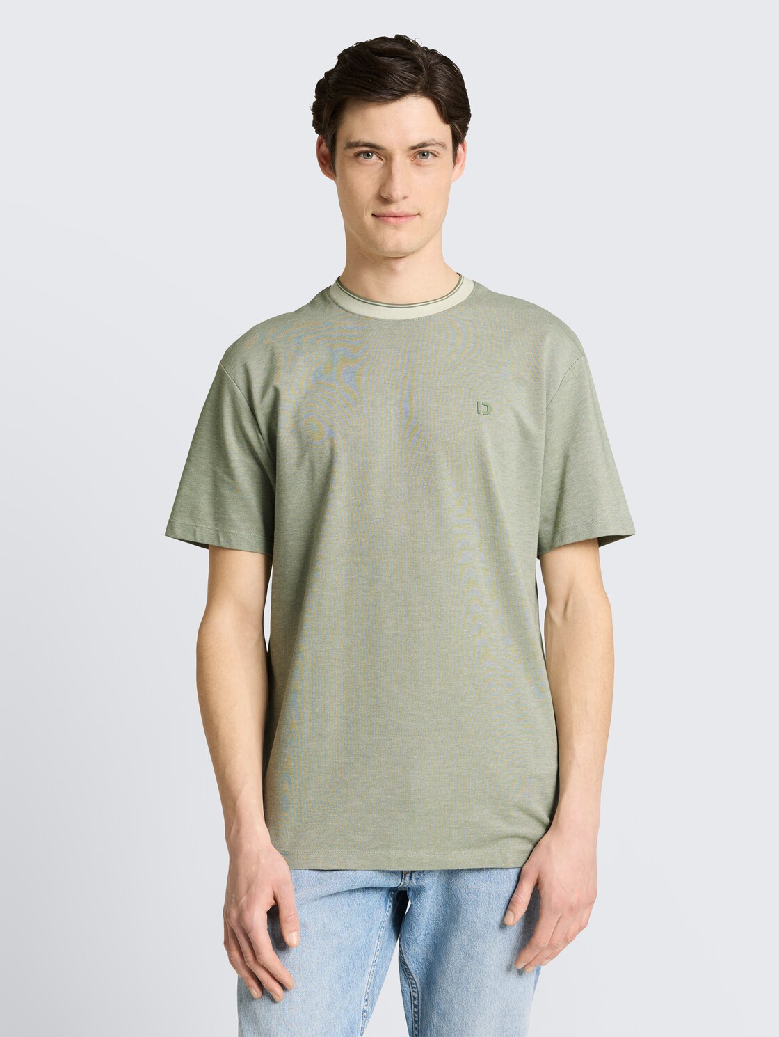 Relaxed Fit Piqué T-Shirt - mint sea spray two tone pique - Ausschnitt Model-Vorderansicht