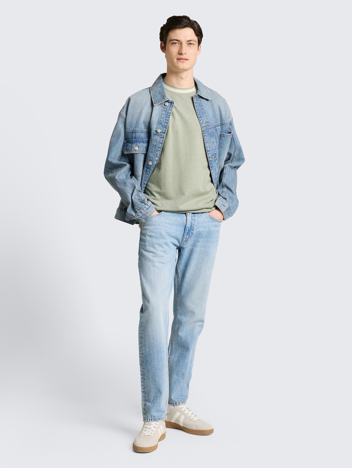 Relaxed Fit Piqué T-Shirt - mint sea spray two tone pique - Model-Vorderansicht