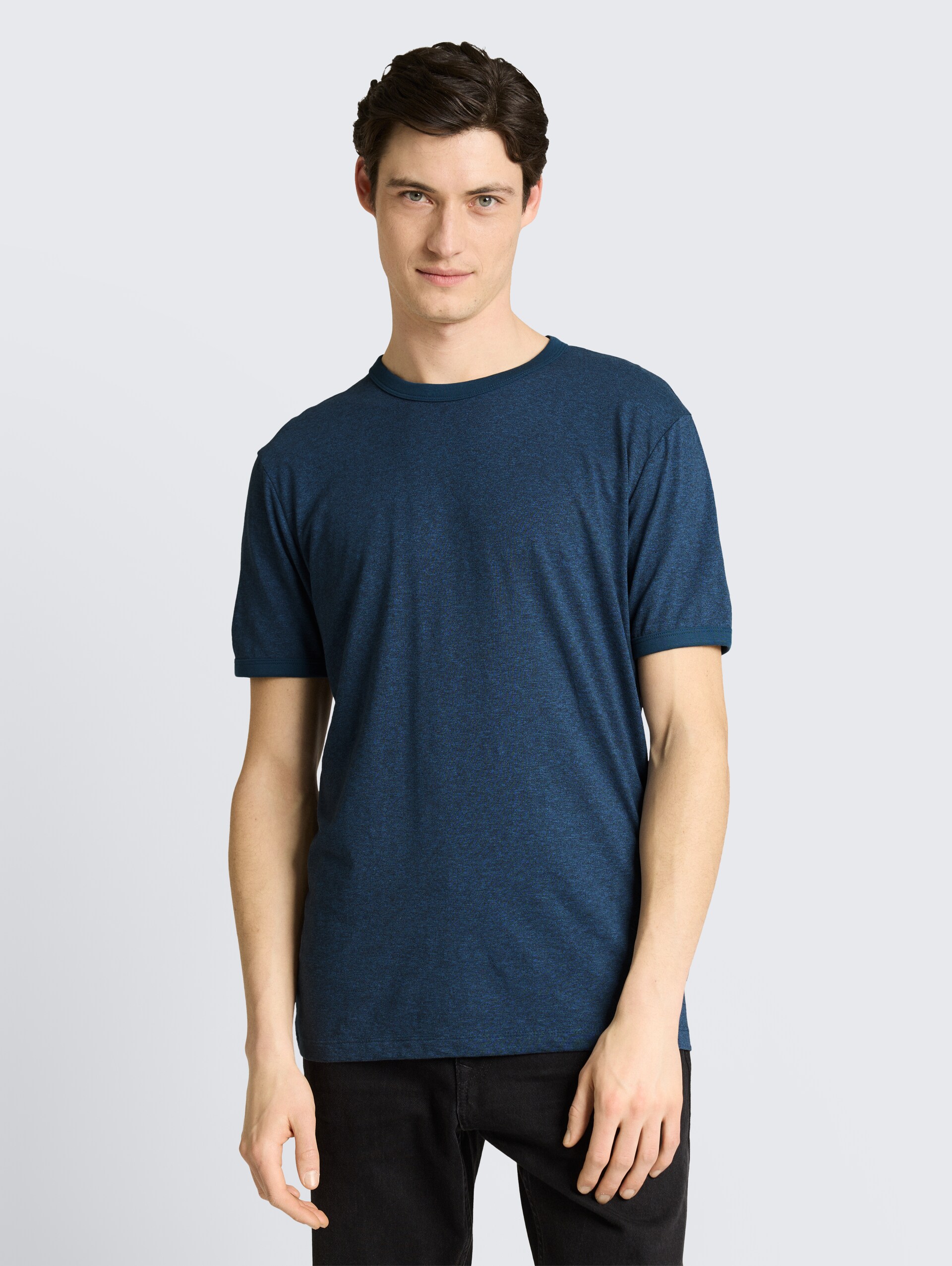T-Shirt in Melange-Optik - nighttime blue melange - Ausschnitt Model-Vorderansicht