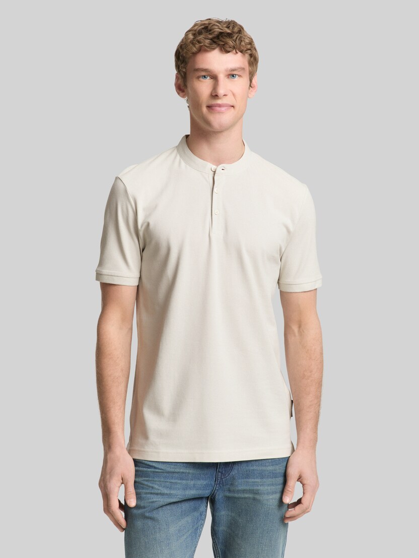 Piqué Poloshirt mit Stehkragen von Denim Male, greyish white
