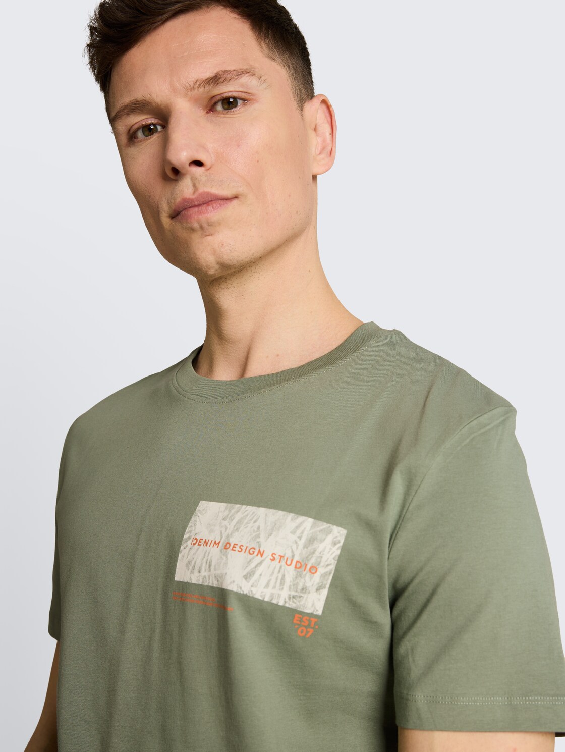 T-Shirt mit Print - Sea Spray - Detail-Model-Ansicht