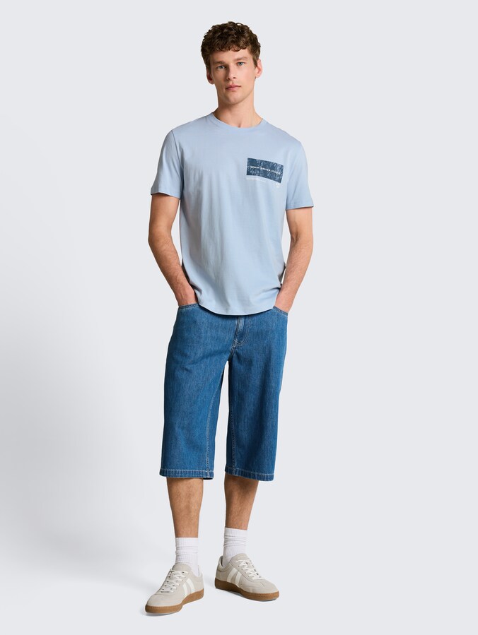 T-Shirt mit Print von Denim Male, smart light blue