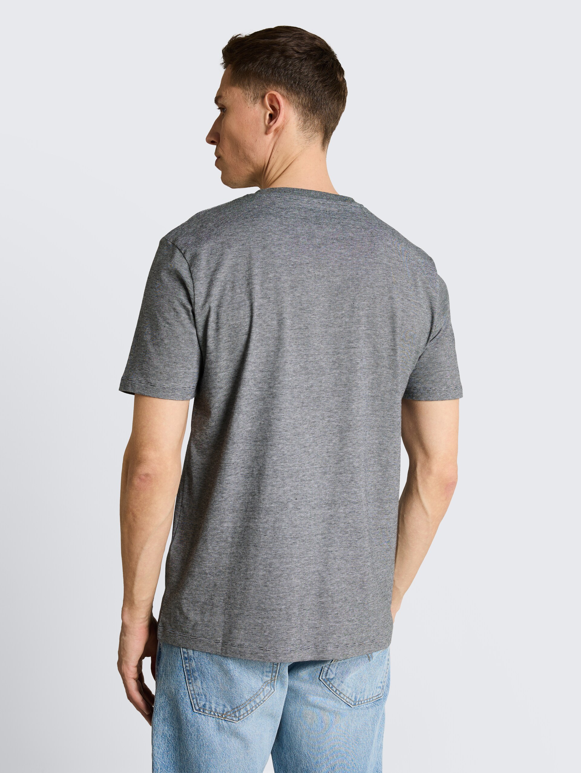 T-shirt with palm tree print - Black - Neckline model-back view
