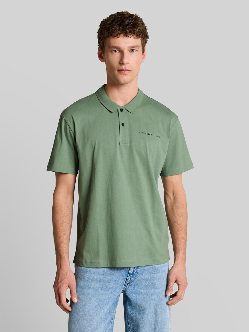 Relaxed Fit Poloshirt aus Baumwolle von Denim Male, Sea Spray