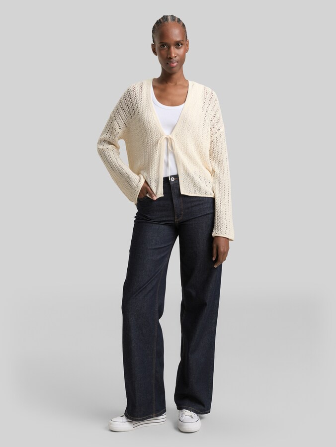 Relaxed Fit Cardigan mit Lochmuster von Denim Female, Gardenia White