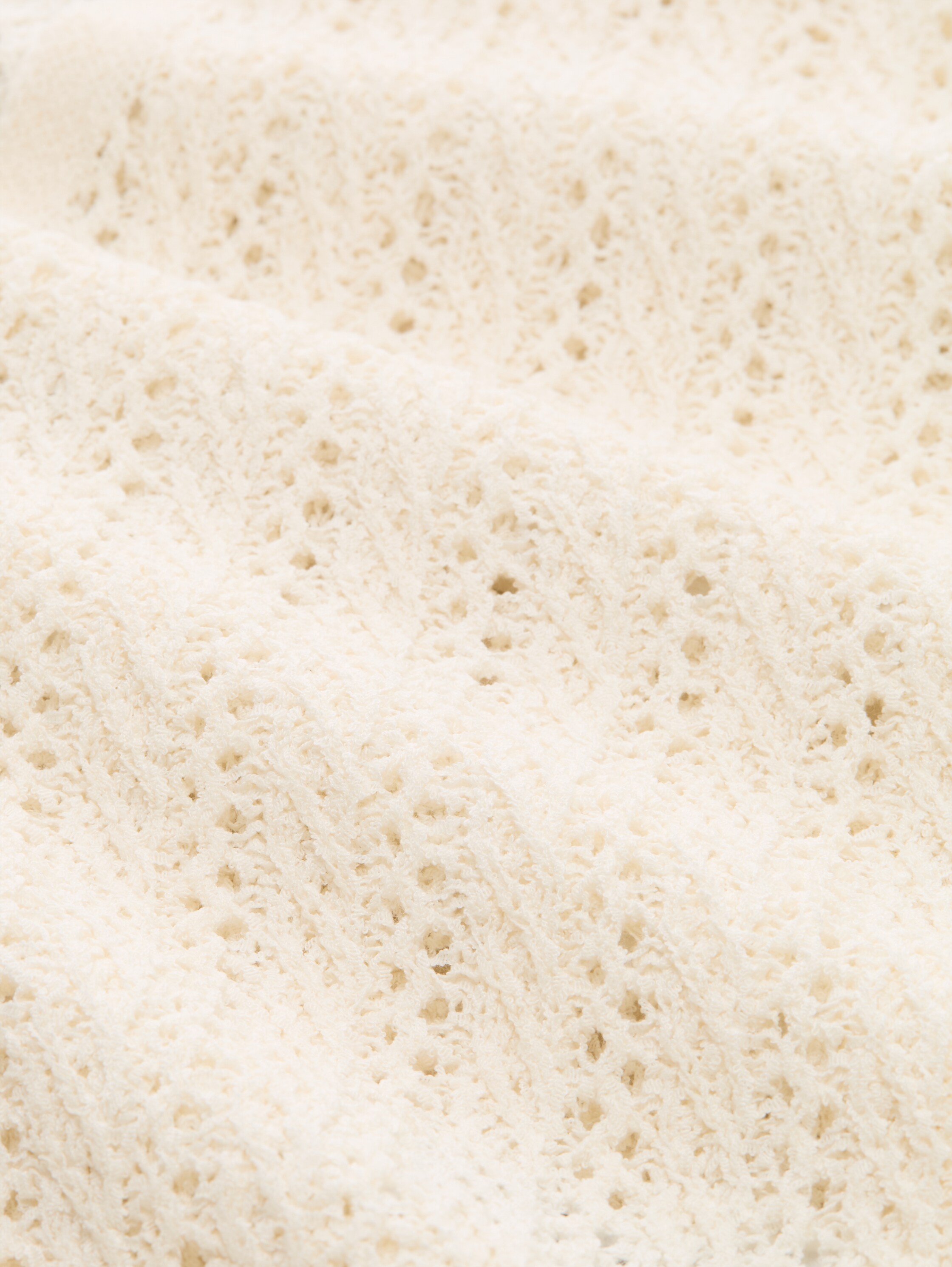 Relaxed Fit Cardigan mit Lochmuster - Gardenia White - Material-Ansicht